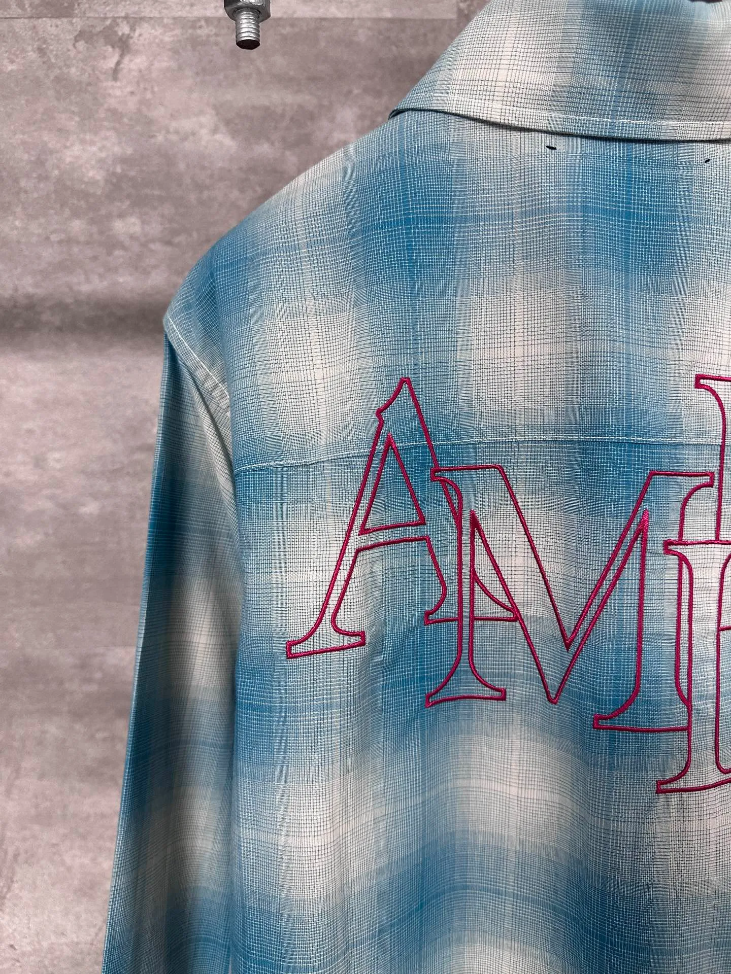 P360 💰 Amiri 2024SS spring and summer new color, knitted long-sleeved lapel shirt, custom yarn colorful plaid fabric, hem frayed and distressed effect, symmetrical patch pockets on the chest, brand logo letter embroidery embellishment, large round red embroidery on the back! Same style for men and women Size: S.M.L.XL