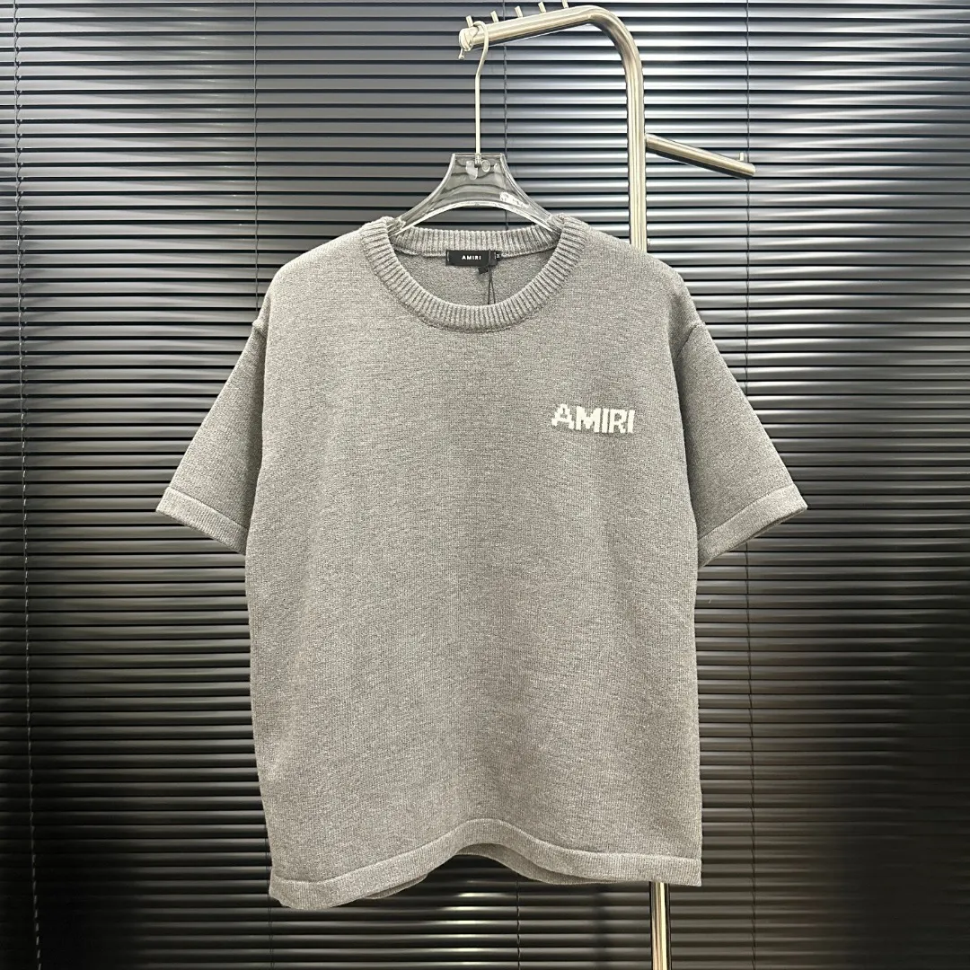 P230 Style: AMIRI foam flocking short sleeves Size: S-XXL Fabric: Wool blend Accessories: Full set of customized original accessories No gender distinction, same style for men and women