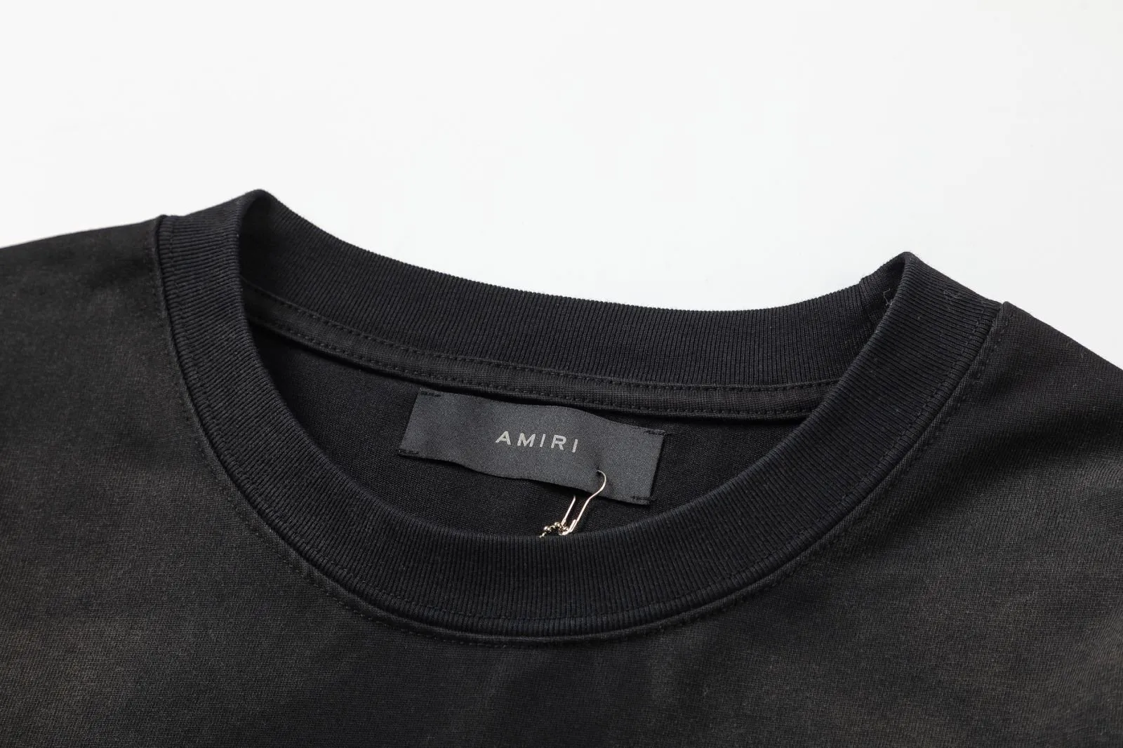 8010#P150amiri washed cracked printed logo, made of 300g fabric, color: black. Size: S M L XL