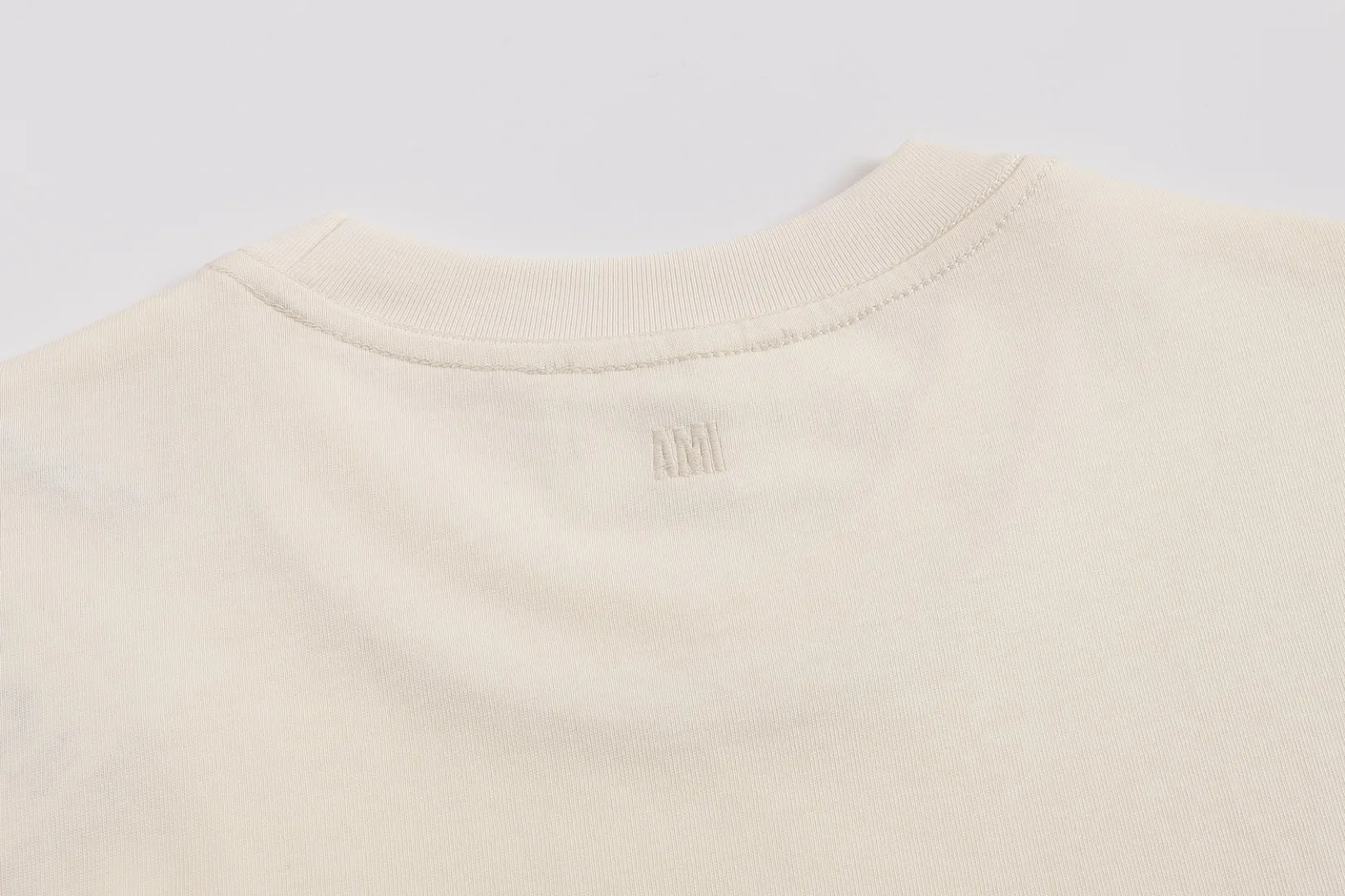 P114 Style No. 125 AMI&WDC [Cui Woo-sik co-branded model] AMI2025 spring and summer new style short-sleeved genuine original 1;1 mold color: apricot code number: S-XL
