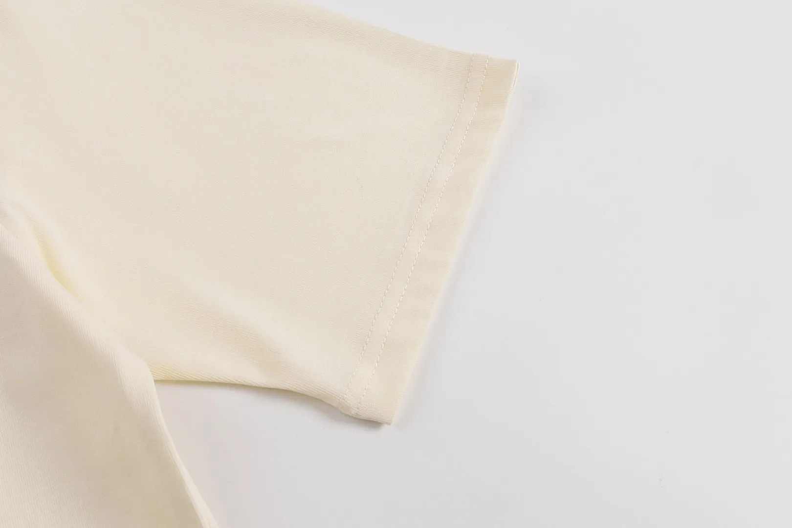P114 Style No. 125 AMI&WDC [Cui Woo-sik co-branded model] AMI2025 spring and summer new style short-sleeved genuine original 1;1 mold color: apricot code number: S-XL