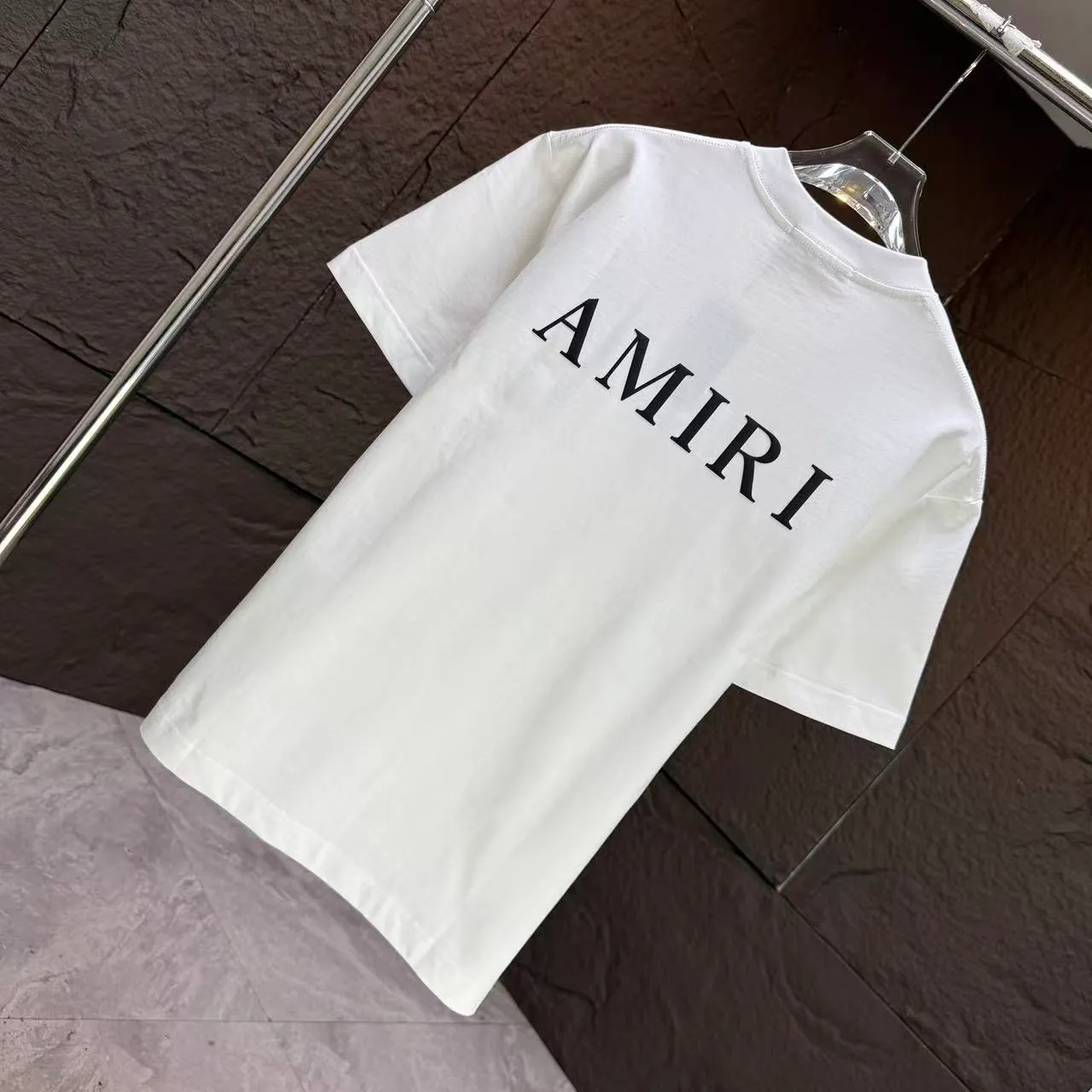 P150 AMIRI* 2025 autumn and winter new short-sleeved T-shirt Customized pure cotton letter logo three-dimensional foam Color: black white clever color dark red Size: S M L XL XXL
