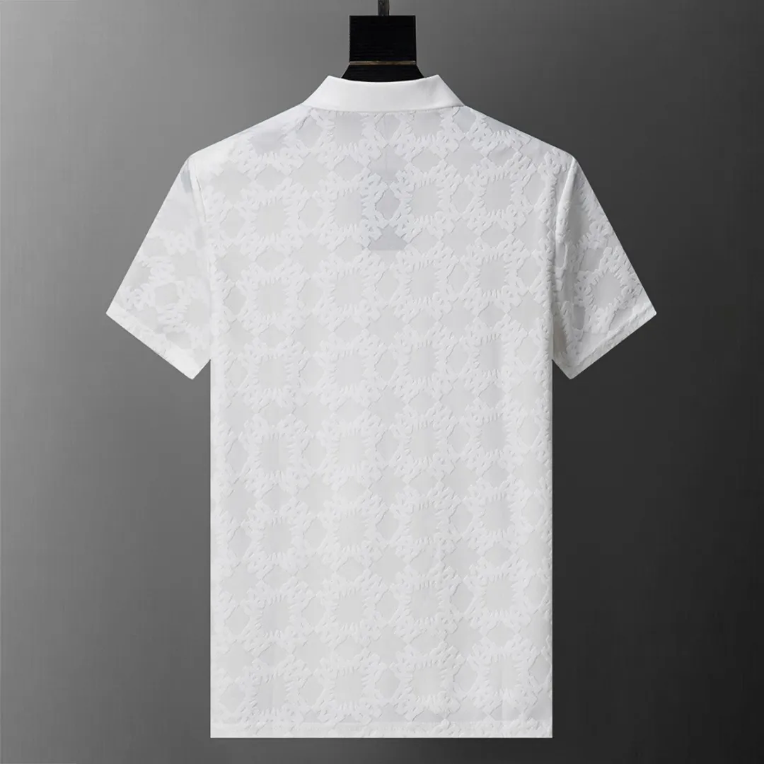 P150 Mili's 2026 spring and summer official website's new lapel T-shirt is made of towel jacquard fabric and embroidered on the chest. It is handsome, the fabric is comfortable, the workmanship is rigorous, and the stitching is neat. Good upper body effect·Size M-3XL off-white