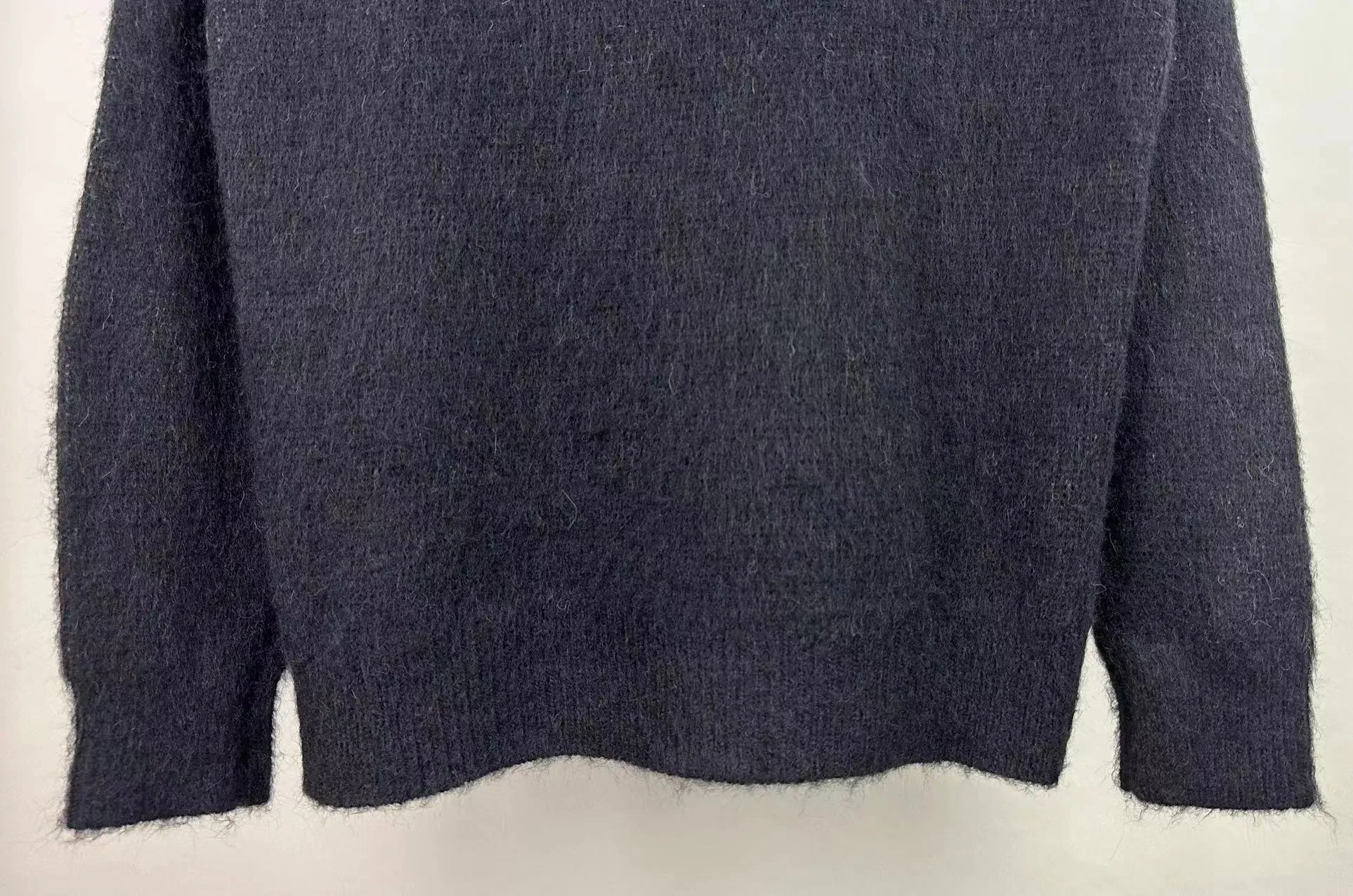 P240 🎉AMIRI new seahorse wool sweater, exclusive large logo jacquard on the front, color: gray black digital: S M L XL XXL