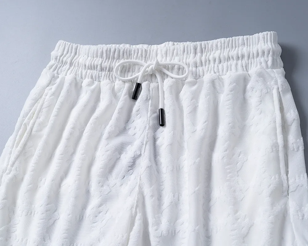 P140 Mili's 2026 spring and summer new men's casual shorts, terry jacquard fabric, stylish and handsome, comfortable fabric, rigorous workmanship, and neat wiring. Good upper body effect·size M-3XL white