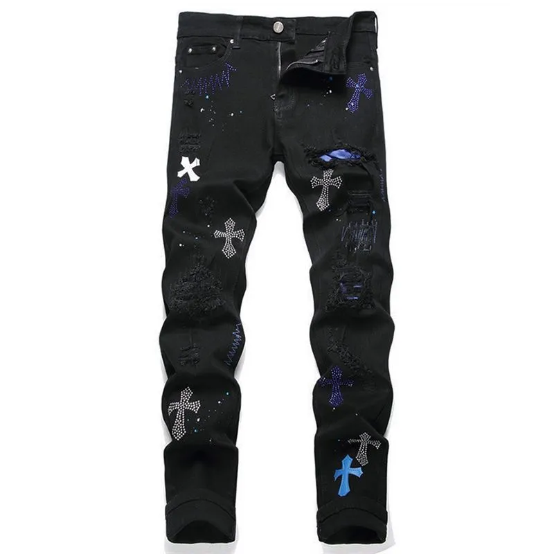 P190 amiri cross-hole patched jeans trousers amiri ripped tight stretch jeans trousers amiri hot diamonds amiri is transliterated as Emil, which is the name of the founder. mikeamiri, the founder of amiri, grew up in Los Angeles, USA. He was influenced by the local street culture RO since he was a child, so he founded the amiri brand named after himself. A variety of trendy clothing meets the needs of different fashion players. Amiri clothing has novel and unique styles and is a well-known street brand in the United States. The styles and styles of many clothes are loved by many street photographers. The various clothing styles meet the dressing needs of different people, show their unique temperament, and show the trend of dressing. amiri's jeans are relatively famous. Not only do they have many styles, but the quality of the jeans is also very good. Many celebrities have also worn amiri brand jeans. Size: M-XXL
