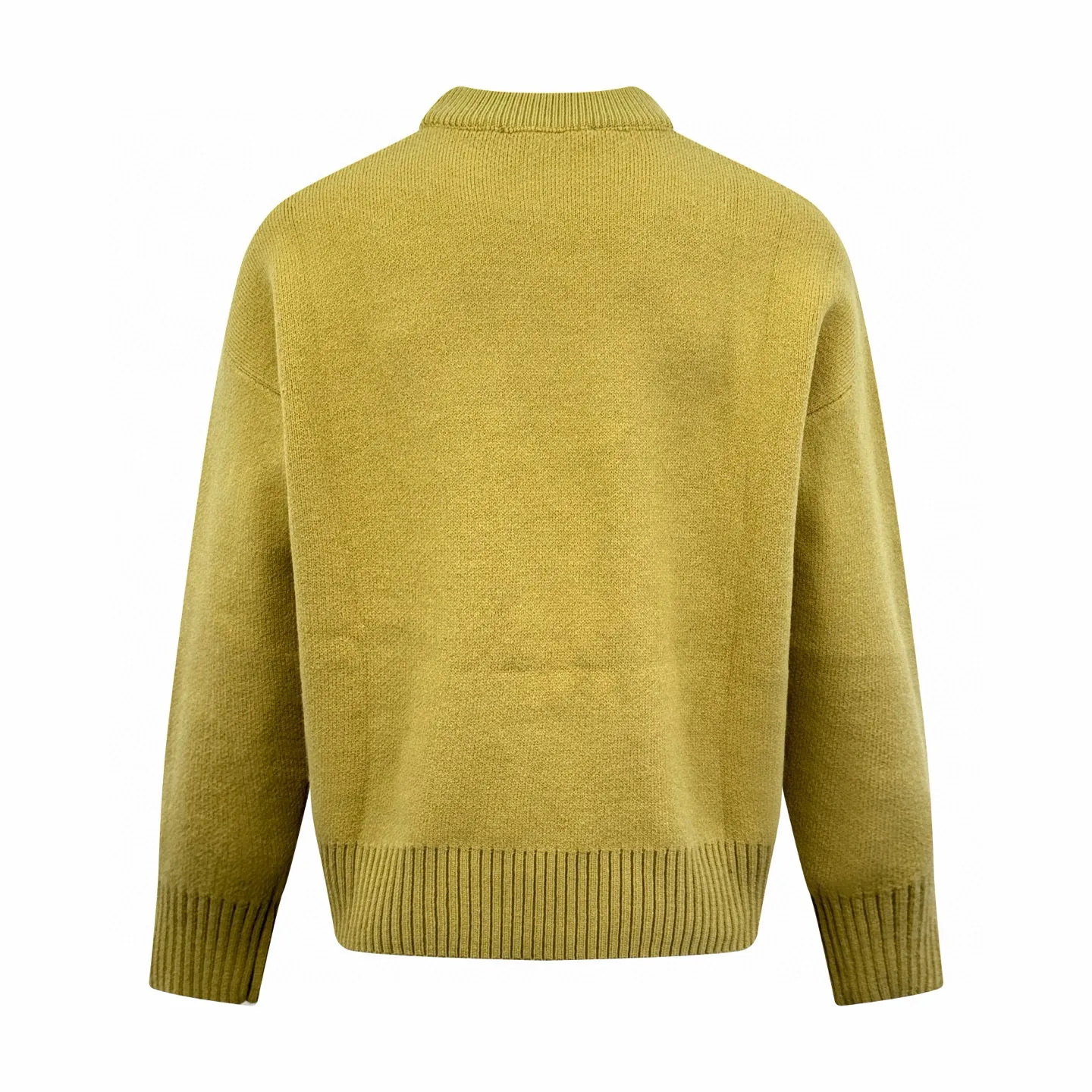 🅿️460 [Exclusive supply] Ami love jacquard crew neck sweater (yellow) The original purchase was 4,900 and developed. The fabric is made of custom-woven and dyed luxurious Merino wool. It is soft, delicate and comfortable to the skin. It uses high-grade morning mist gray as the ink. The gentle riot of grayscale aesthetics. A contrasting love heart jumps on the chest. It quietly exudes its own charming halo. The brand is fully recognizable. The elegance and casualness of French fashion is the ultimate simplification of color. It also conveys the love and persistence of life. Meet the king of extreme simplicity and deserve to be versatile. It is made of jacquard tissue imported from Germany. The arrangement and interweaving of yarns are precisely controlled and carefully interwoven on the loom. The Ami love jacquard art pattern is inlaid. The fabric is more vivid and three-dimensional. The washing water of the garment is softened and deodorized. The clothes are deeply cleaned and deodorized through professional washing equipment and specific detergents to improve the feel and appearance of the clothes. Size:S-M-L-XL