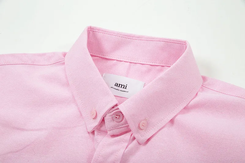 AMI Paris classic autumn red small heart embroidery on the chest, casual cotton solid color short-sleeved Oxford shirt, original custom-made 180g pure cotton fabric, loose off-shoulder version, same style for men and women. Color: brown, Baolan Tianlan, green, yellow, gray, white, pink, size: S-XL