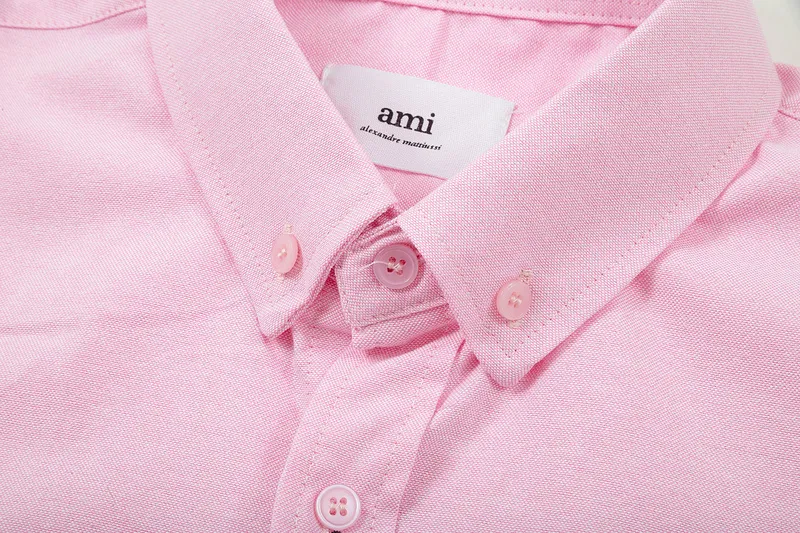 AMI Paris classic autumn red small heart embroidery on the chest, casual cotton solid color short-sleeved Oxford shirt, original custom-made 180g pure cotton fabric, loose off-shoulder version, same style for men and women. Color: brown, Baolan Tianlan, green, yellow, gray, white, pink, size: S-XL