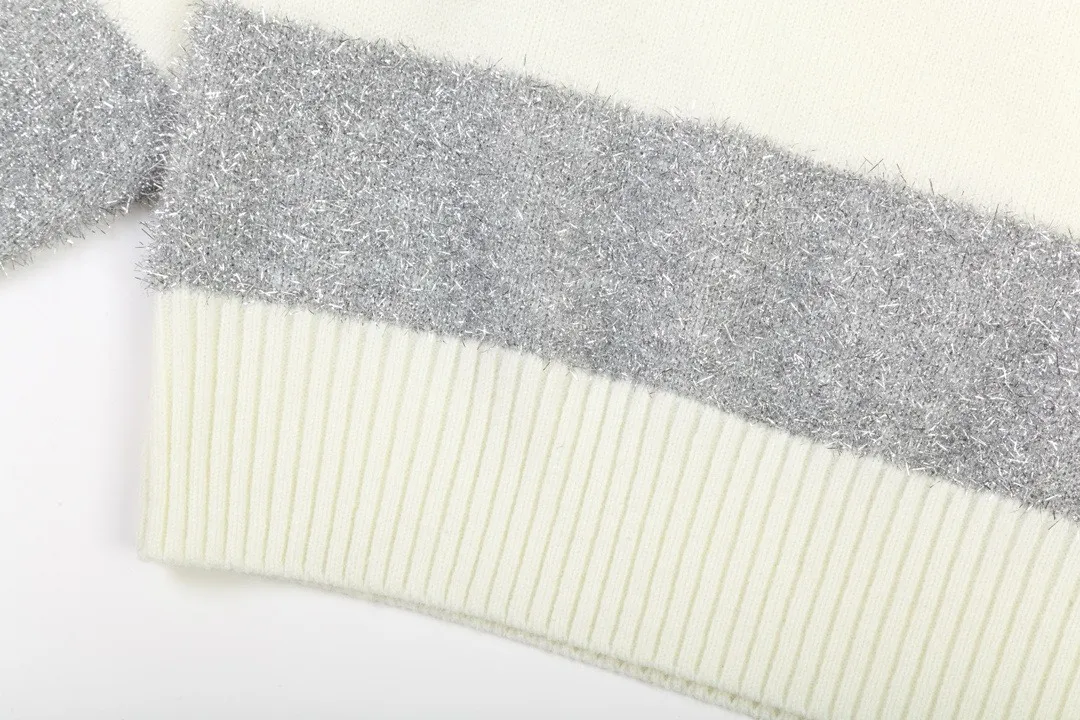 P200 A8150# [Christmas Capsule Series] AMI Paris 2024 new autumn and winter high-neck striped alpaca blend soft and waxy feel knitted crew neck sweater Oversize version for men and women Color: off-white Size: S-XL