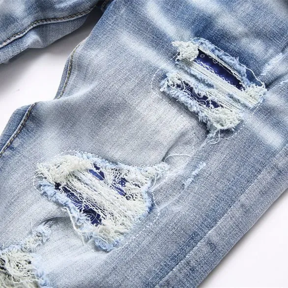 P168 💰 AMIRI patch embroidery jeans trousers AMIRI high street basic ripped tight elastic jeans trousers amiri brand jeans break the production process and cutting of the original jeans, the fabrics are softer and more comfortable Hand-sewn collar label Customized logo buttons Genuine leather tag Color: Picture color Size: 30-32-34-36