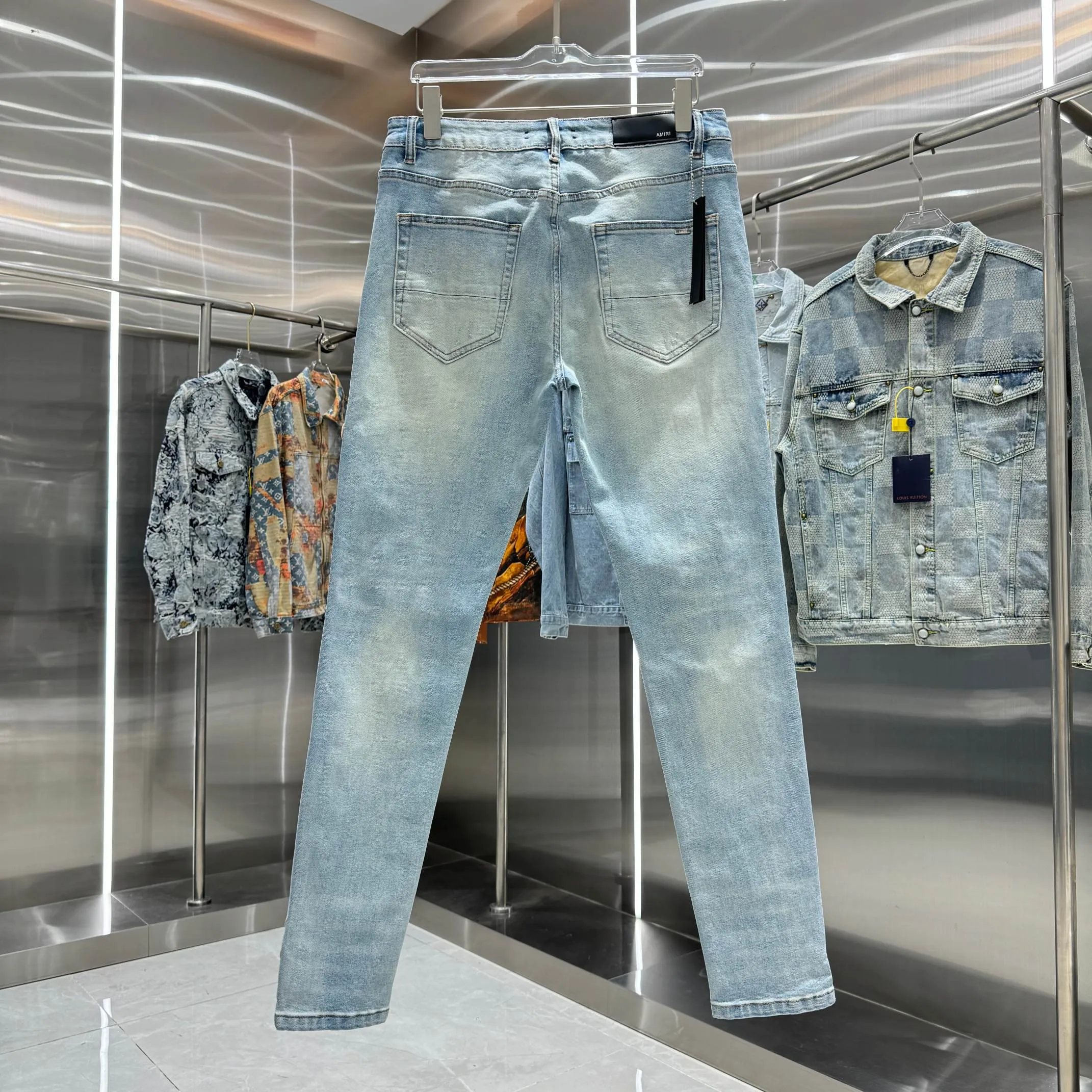 P290 Amiri ripped patch pattern embroidered street fashion slim fit stretch jeans Color light blue Size 30 32 34 36 38
