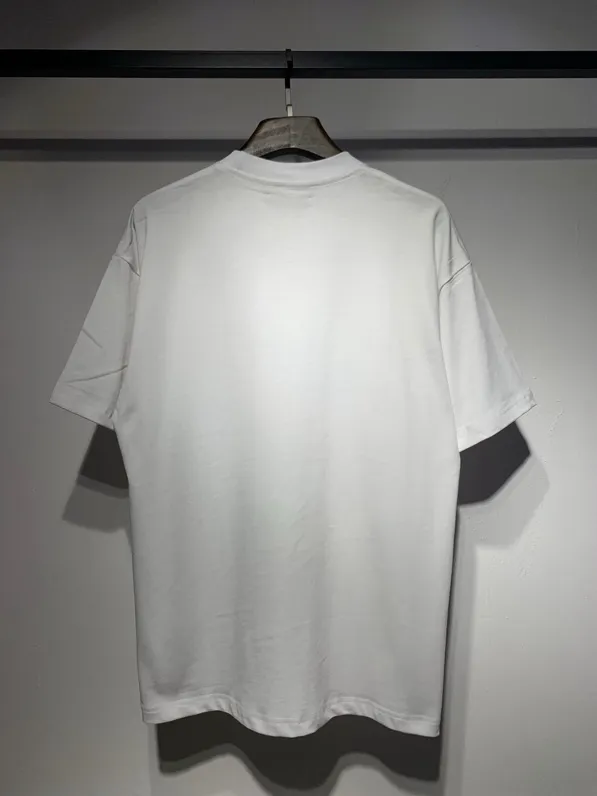 Model 661 P114 AMIRI real shot white hanging shot S. M. L. XL