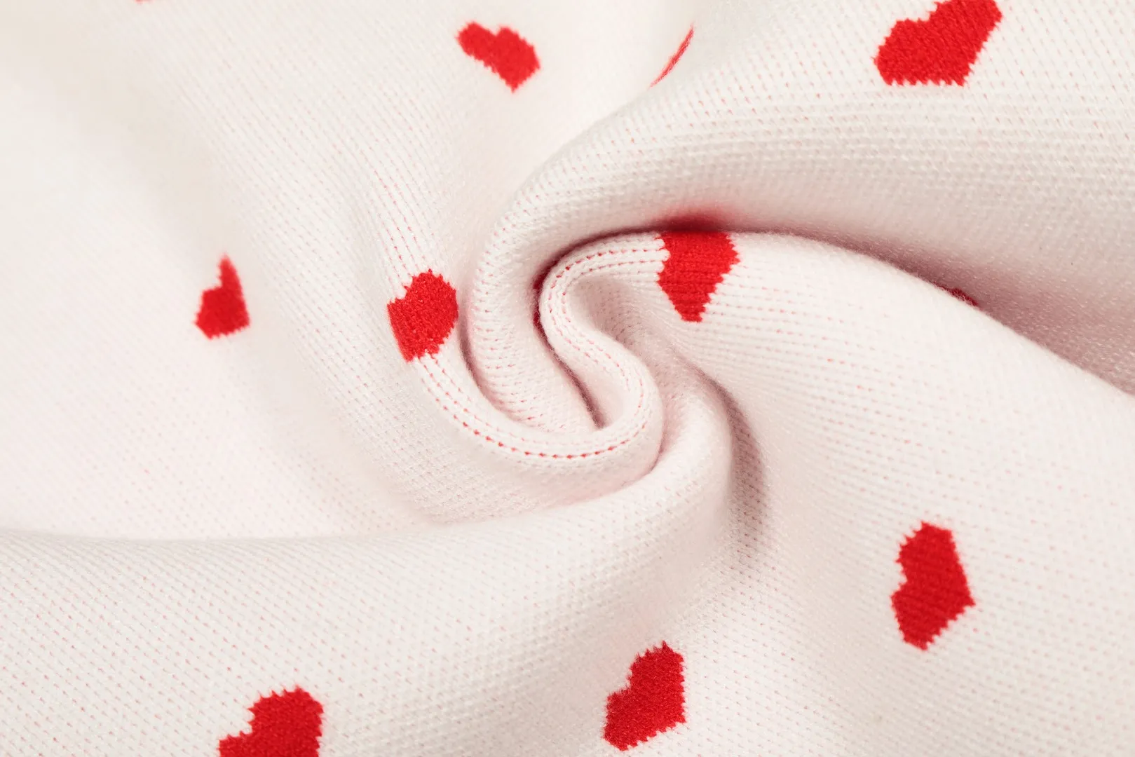 Ami/Ami's new jacquard love-printed goddess style must-have autumn and winter knitted cardigan small jacket Size: S-XL Color: White red heart Black red heart Red white heart Milky apricot purple heart Navy blue white heart Pink red heart