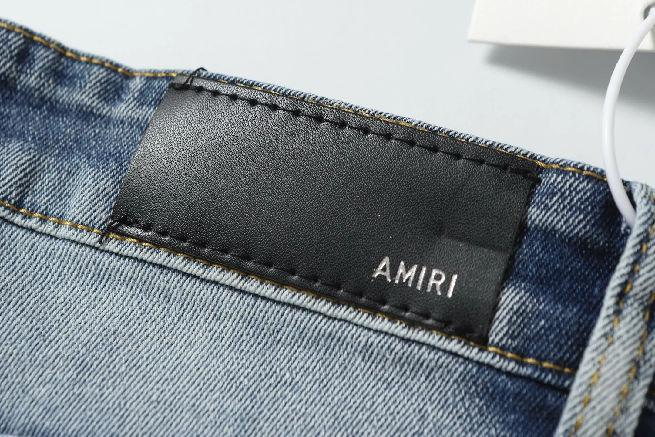 P270 AMIRI patch embroidery jeans trousers AMIRI high street basic ripped jeans trousers Color: Picture color Code number: 28-36