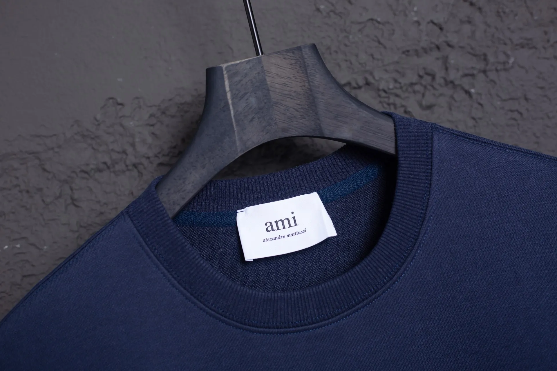 P146 AMI 25 autumn and winter new classic little love embroidered pullover sweatshirt, customized 360g pure cotton fabric, high version, new main wheat, washed wheat, same style for men and women, color: royal blue, size: S-XL