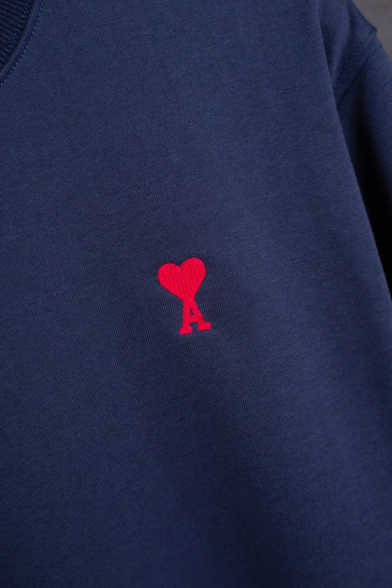 P146 AMI 25 autumn and winter new classic little love embroidered pullover sweatshirt, customized 360g pure cotton fabric, high version, new main wheat, washed wheat, same style for men and women, color: royal blue, size: S-XL