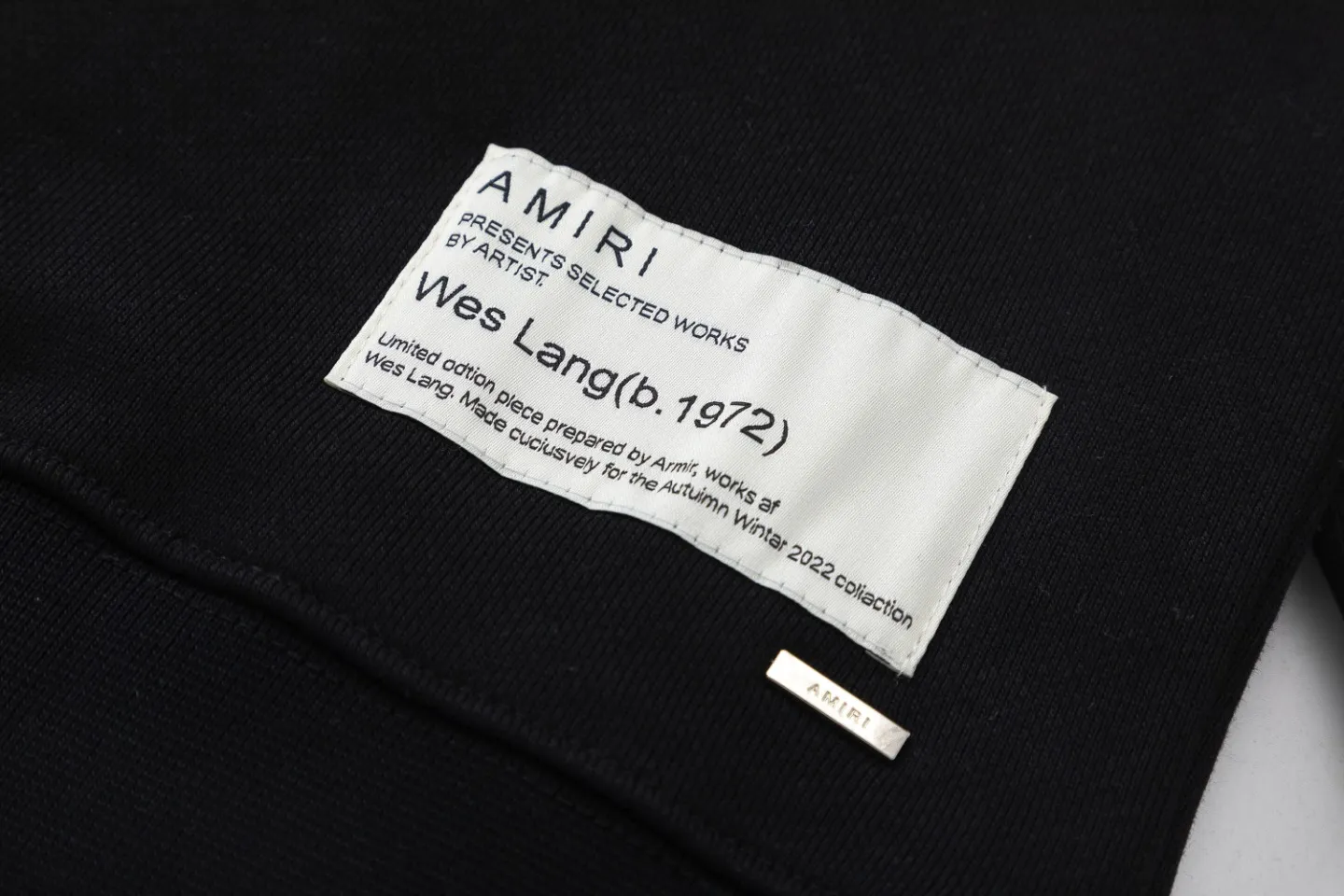 7042#P240 [WESLANG co-branded] AMIRI 2022 autumn and winter new men's clothing series cotton printed sweatshirt. Color: black. Size: S M L XL