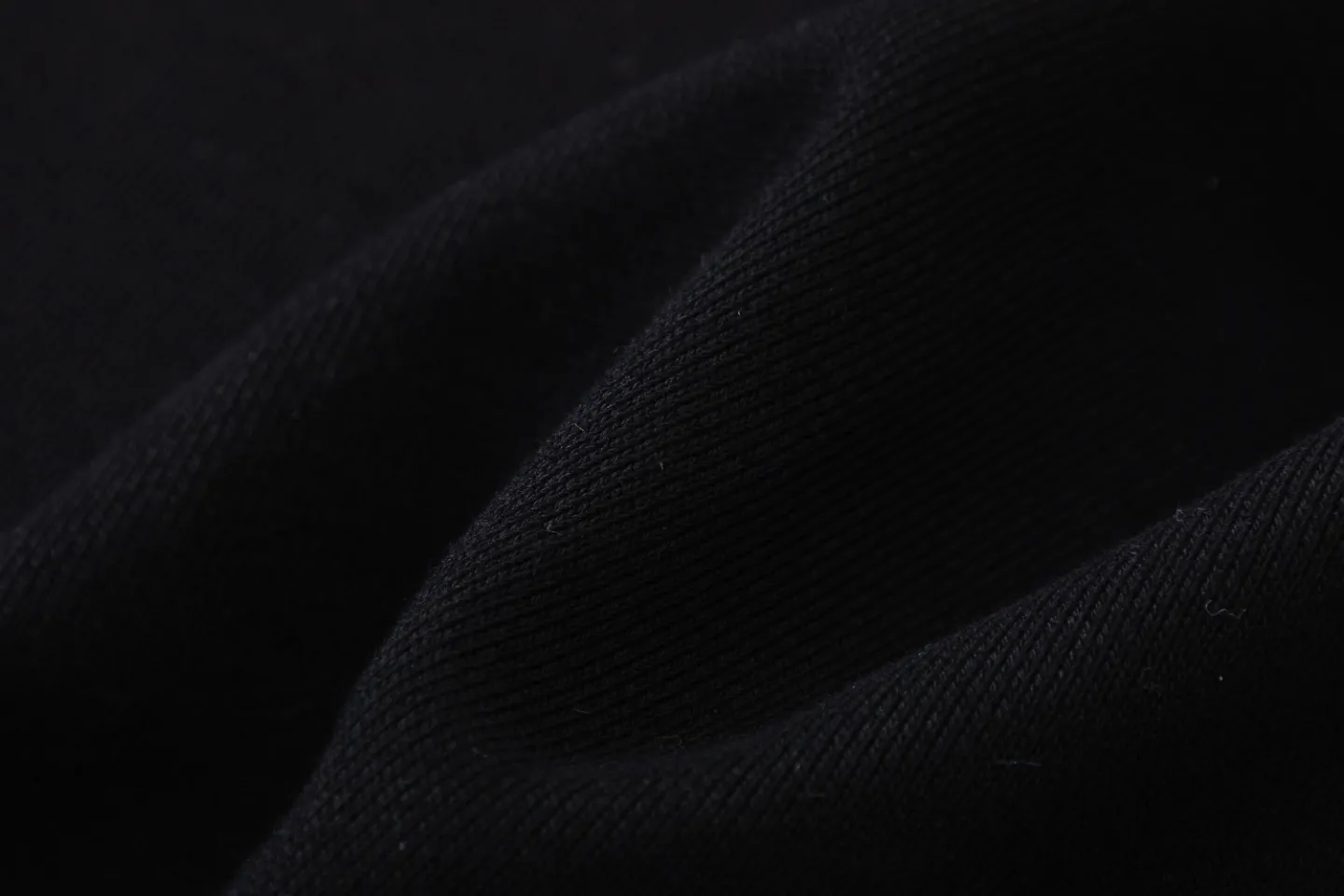 7042#P240 [WESLANG co-branded] AMIRI 2022 autumn and winter new men's clothing series cotton printed sweatshirt. Color: black. Size: S M L XL