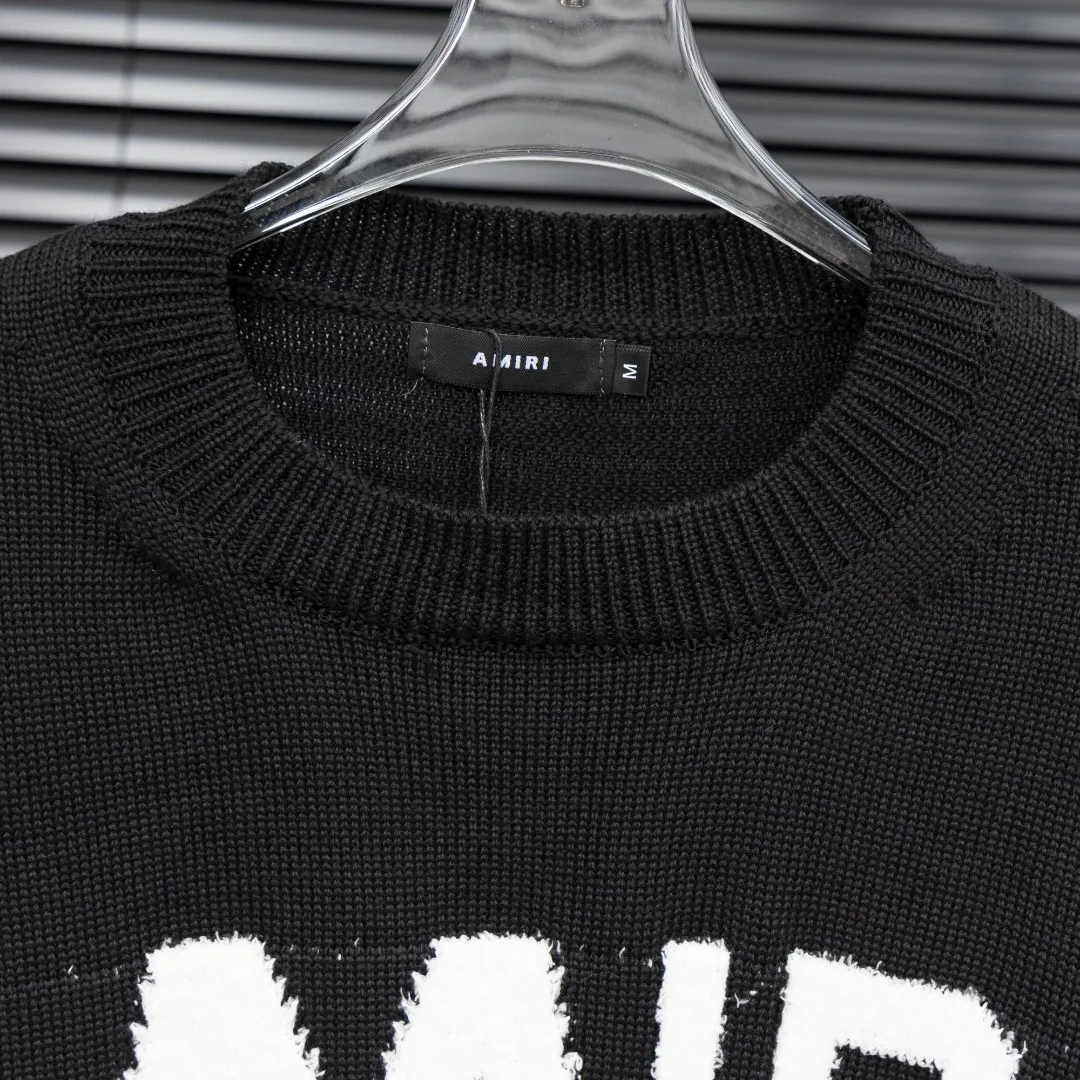 P290 Style: AMIRI distressed knitted long-sleeved sweater Size: S-XXL Fabric: Wool blend Accessories: Full set of customized original accessories No gender distinction, same style for men and women