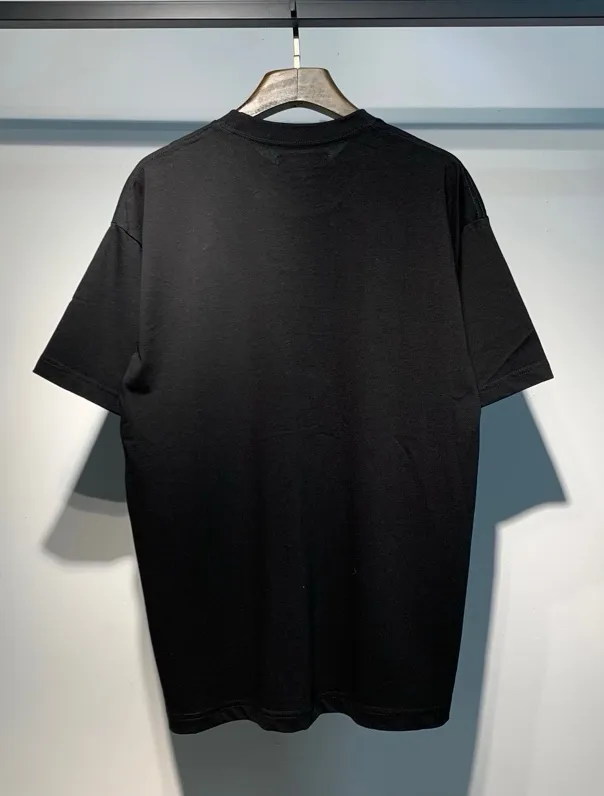 687 model P120 AMIRI real shot black white hanging shot S. M. L. XL