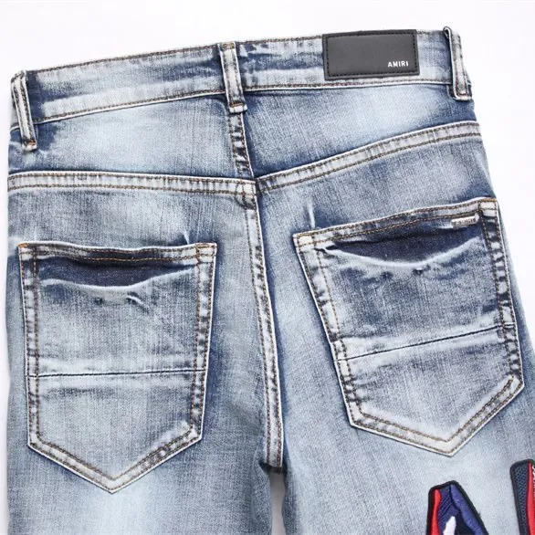 P168 💰 AMIRI patch embroidery jeans trousers AMIRI high street basic ripped tight elastic jeans trousers amiri brand jeans break the production process and cutting of the original jeans, the fabrics are softer and more comfortable Hand-sewn collar label Customized logo buttons Genuine leather tag Color: Picture color Size: 30-32-34-36