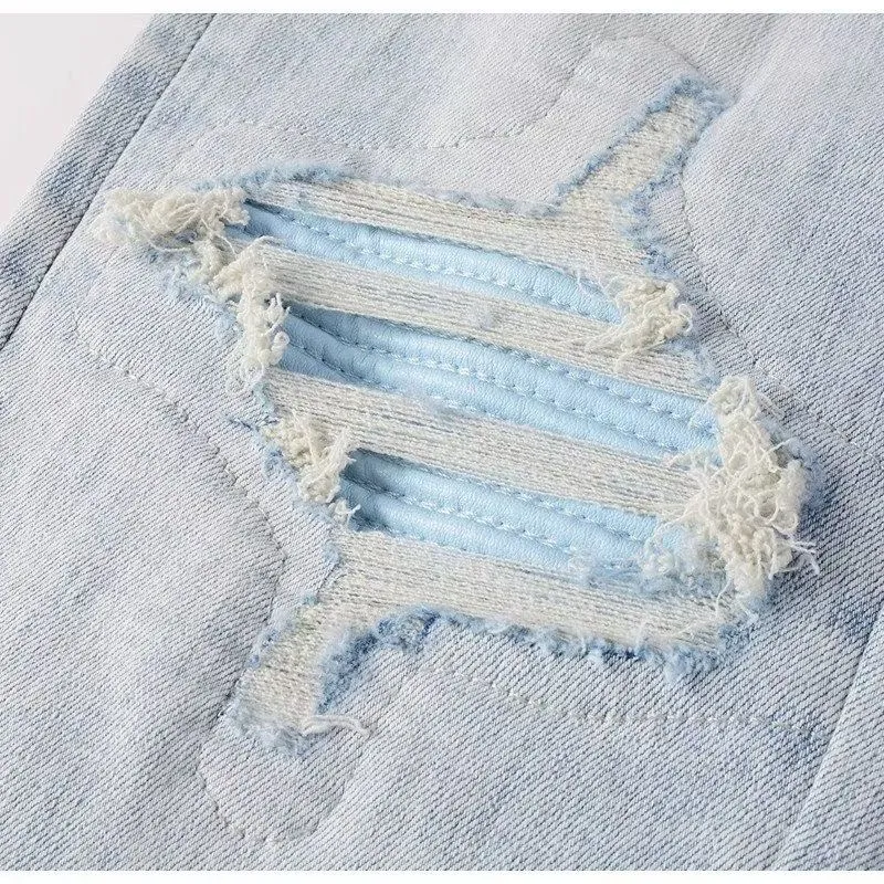 P220 💰 AMIRI patch embroidery jeans trousers AMIRI high street basic ripped tight elastic jeans trousers amiri brand jeans break the production process and cutting of the original jeans, the fabrics are softer and more comfortable Hand-sewn collar label Customized logo buttons Genuine leather tag Color: Picture color Size: 30-32-34-36
