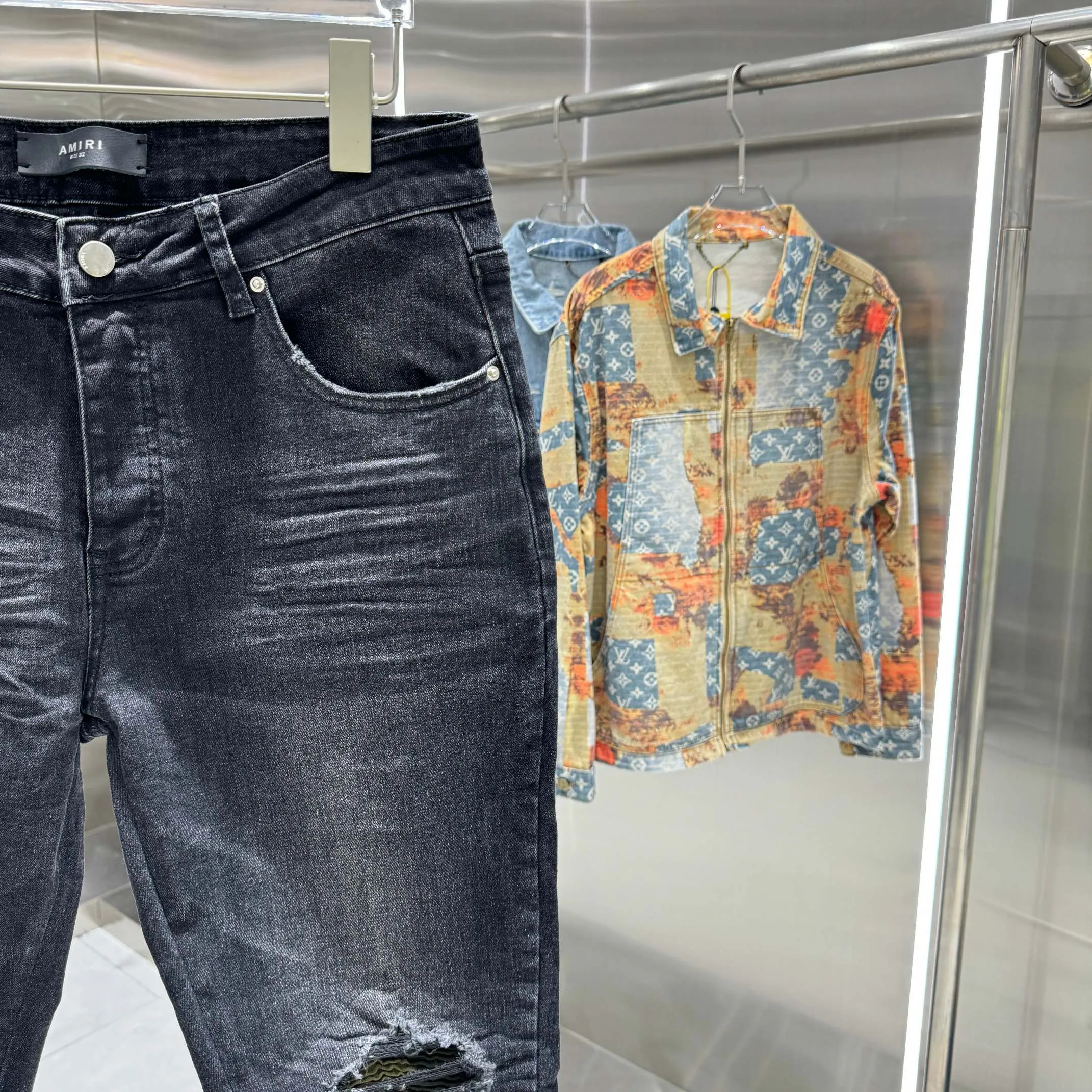 P280 Amiri ripped letter embroidery craft street fashion slim fit stretch jeans Color Black Size 30 32 34 36 38