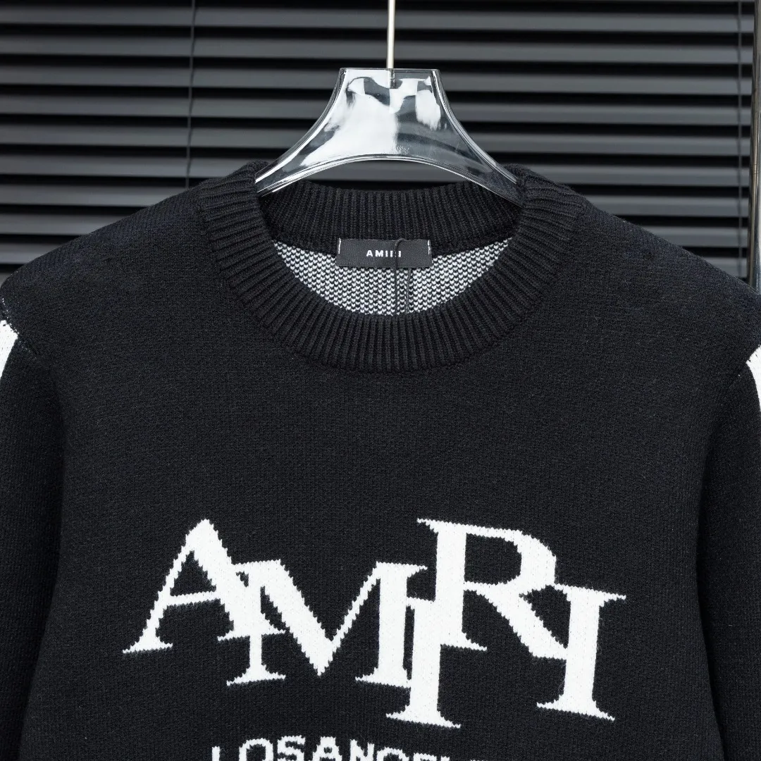 P300 Style: AMIRI one-piece arm jacquard knitted long-sleeved sweater Size: S-XXL Fabric: Wool blend Accessories: Full set of customized original accessories No gender distinction, same style for men and women