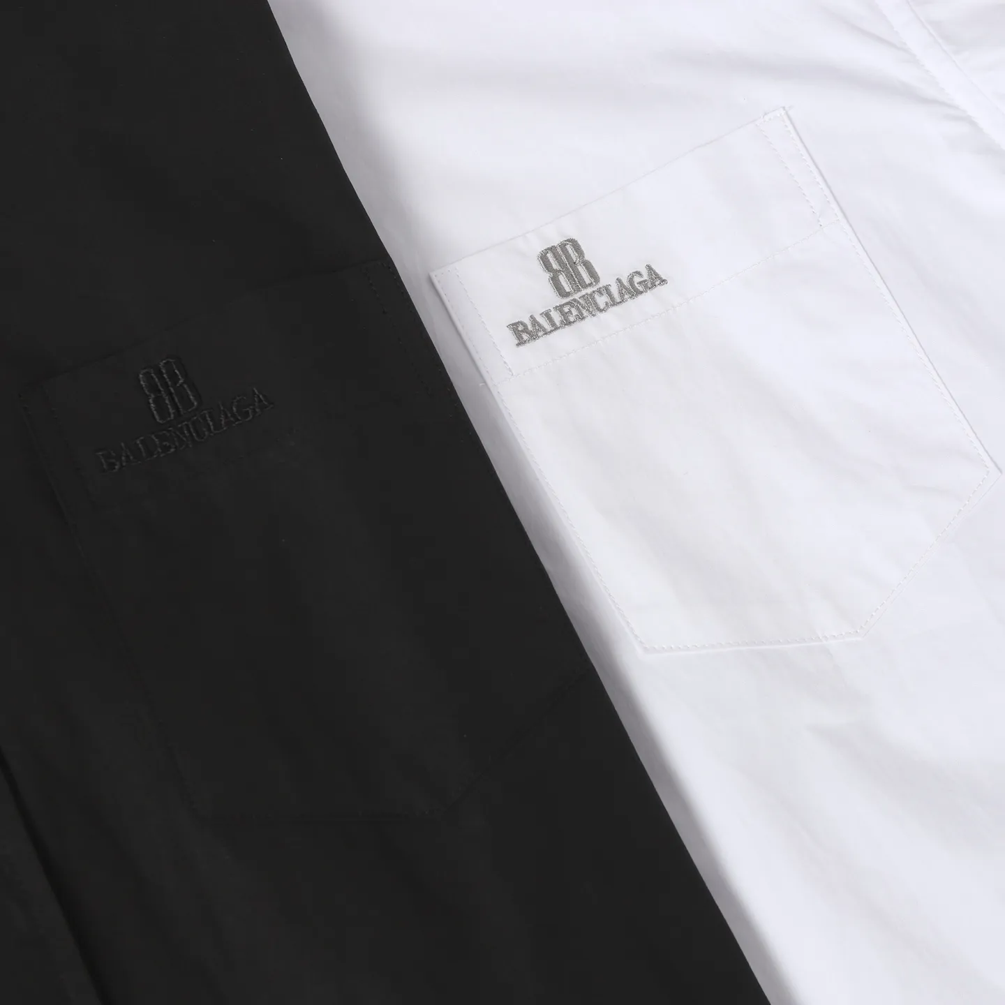🅿️306 BALENCIAGA BLCG NANO BB embroidered long-sleeved shirt. Customized plain cotton fabric, imported machine embroidery technology, using side-turn buried stitching process to provide high-quality stitching effect, smooth and neat, neat and tidy. The fabrics have been sand washed for better hand feel and texture, not easy to deform, not easy to shrink, not easy to fade, customized accessories, loose version Color: black/white Size: 36 38 40 42