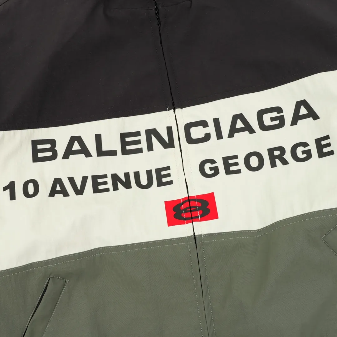 🅿️620 Balenciaga/Balenciaga three-color double-ring printed stand-up collar jacket. It is made of customized matt Taslan professional fabrics, plus three-proof coating process, Teflon anti-fouling treatment, anti-oil stains and easy to clean, polyester high-density bird's eye mesh lining, three-dimensional circulation breathable structure, quick moisture export, anti-static treatment, more comfortable to wear in autumn and winter, imported environmentally friendly glue screen printing, custom hardware zipper double puller LOGO, custom accessories three labels Size: XS-L
