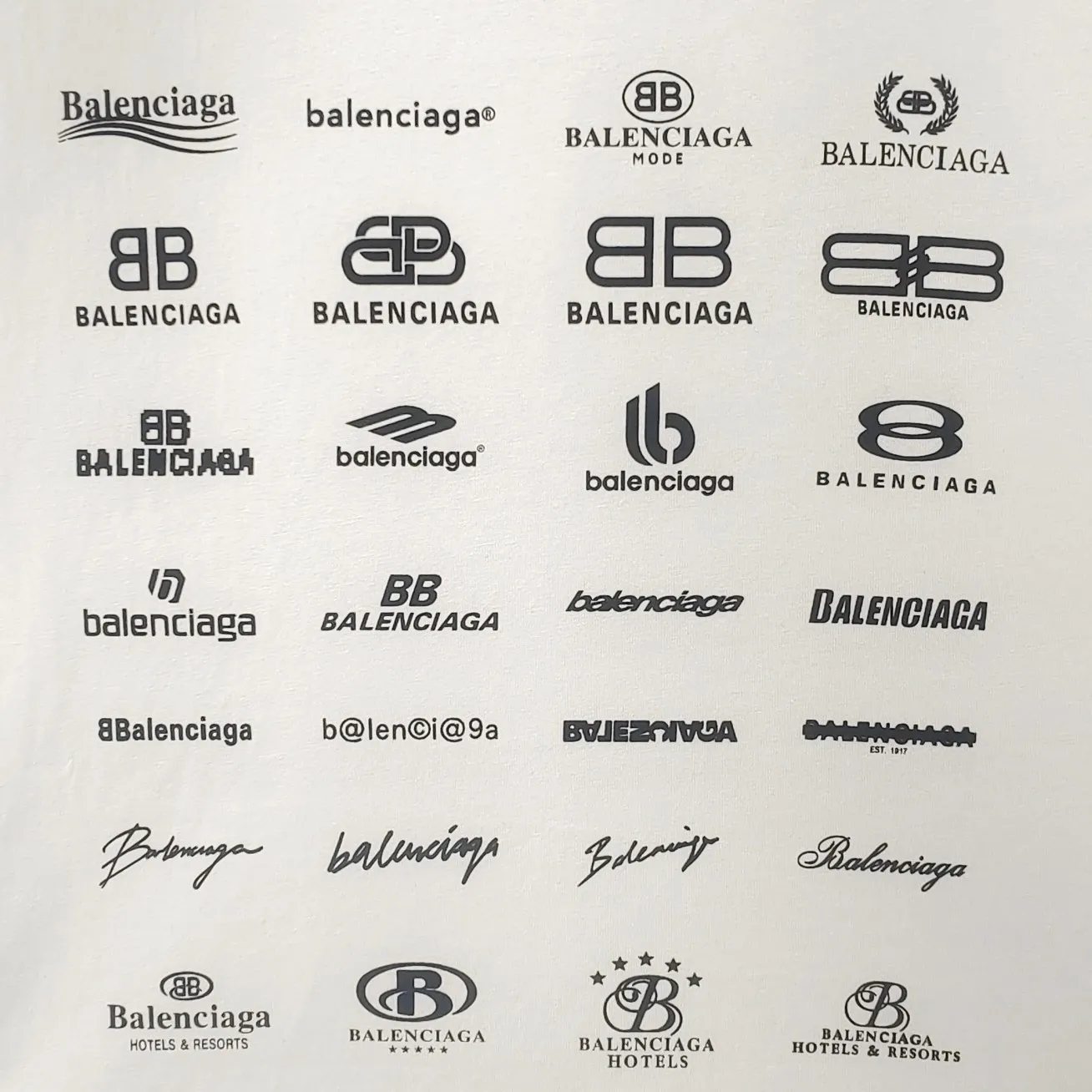 [New] The top version of Balenciaga BALENCIAGA is fully printed with LOGO slogans for male and female couples stars. The same style pure cotton loose short-sleeved T-shirt. Balenciaga was founded by Cristobal Balenciaga, a great genius designer who is known as the representative of the 20th century. For more than half a century since the brand was founded, Balenciaga has been famous for its fashion and elegance in the fashion industry. You can find any of your favorite logos on the front and back of this piece, Ness.  The front and rear printing uses low-coverage screen printing technology, and the glue is imported. The printing is very delicate, and the scratched out problems are very clear and there are no burrs. The fabric is made of 280g double-ply double-yarn pure cotton loose fabric, which is loose and breathable, has good drying effect, full drape and skin toning. Color: Black White Pink Size: XS-L P:240