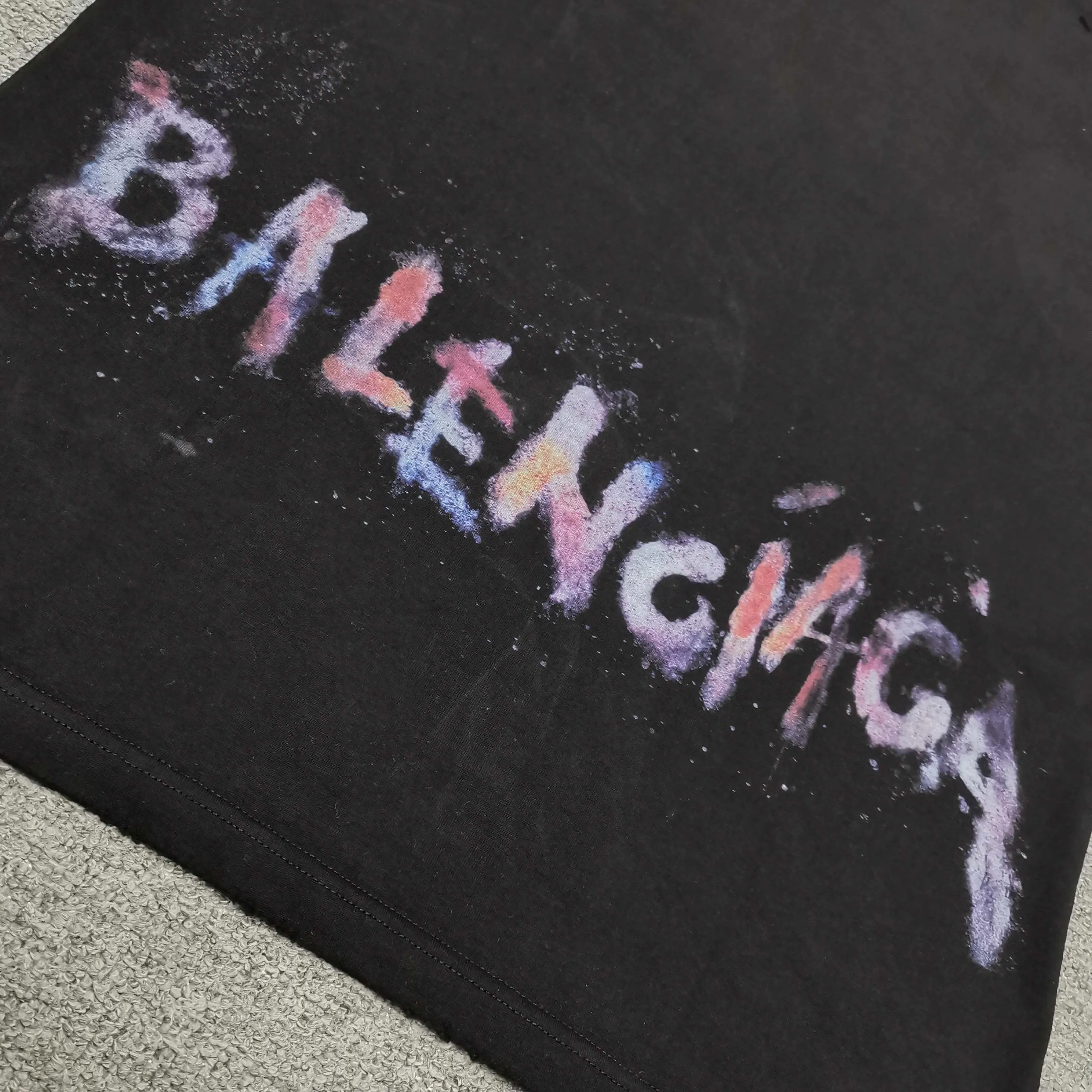 Balenciaga Balenciaga round neck vintage frayed effect short sleeves drop shoulder sleeve T-shirt loose fit color: black code number: XS S M L P280