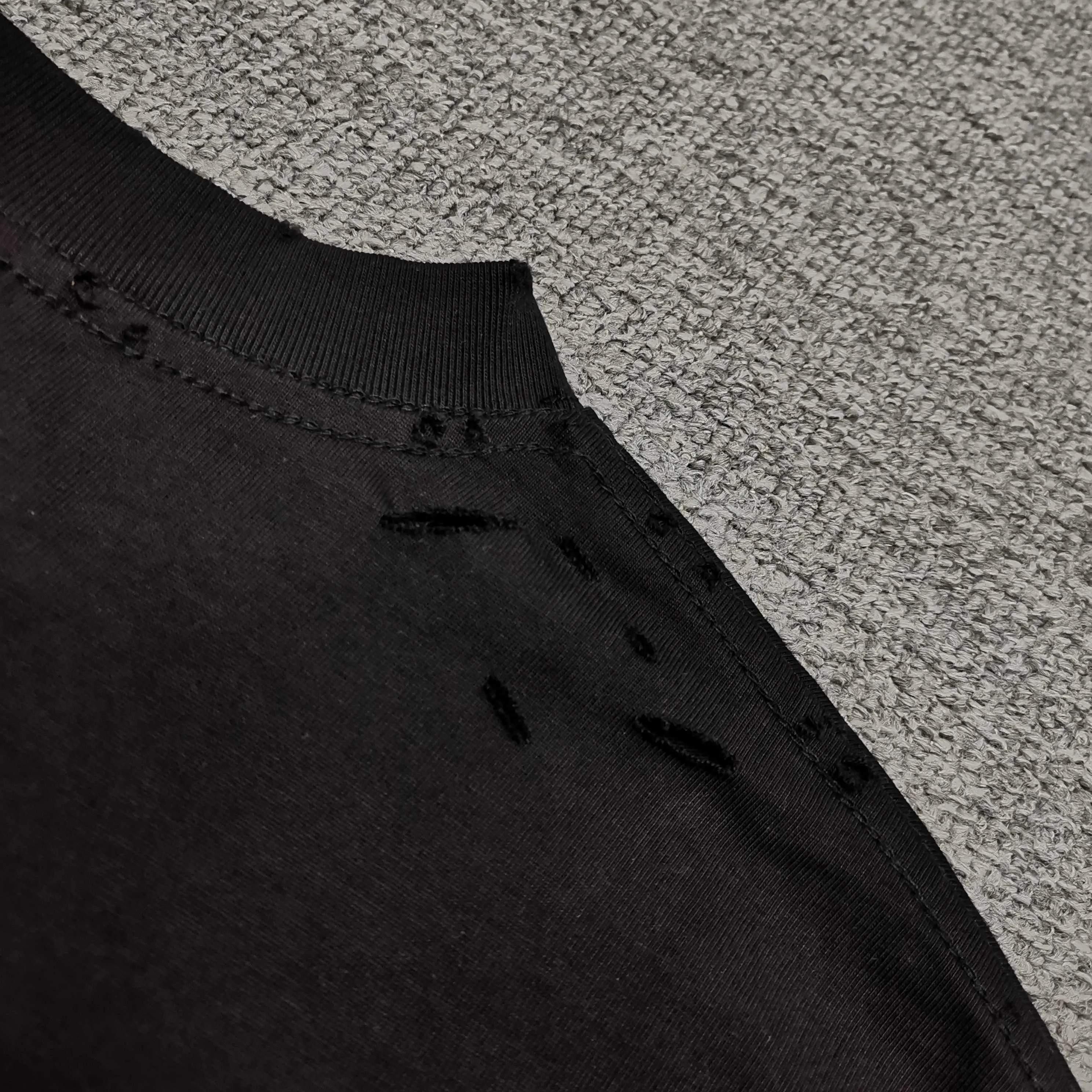 Balenciaga Balenciaga round neck vintage frayed effect short sleeves drop shoulder sleeve T-shirt loose fit color: black code number: XS S M L P280