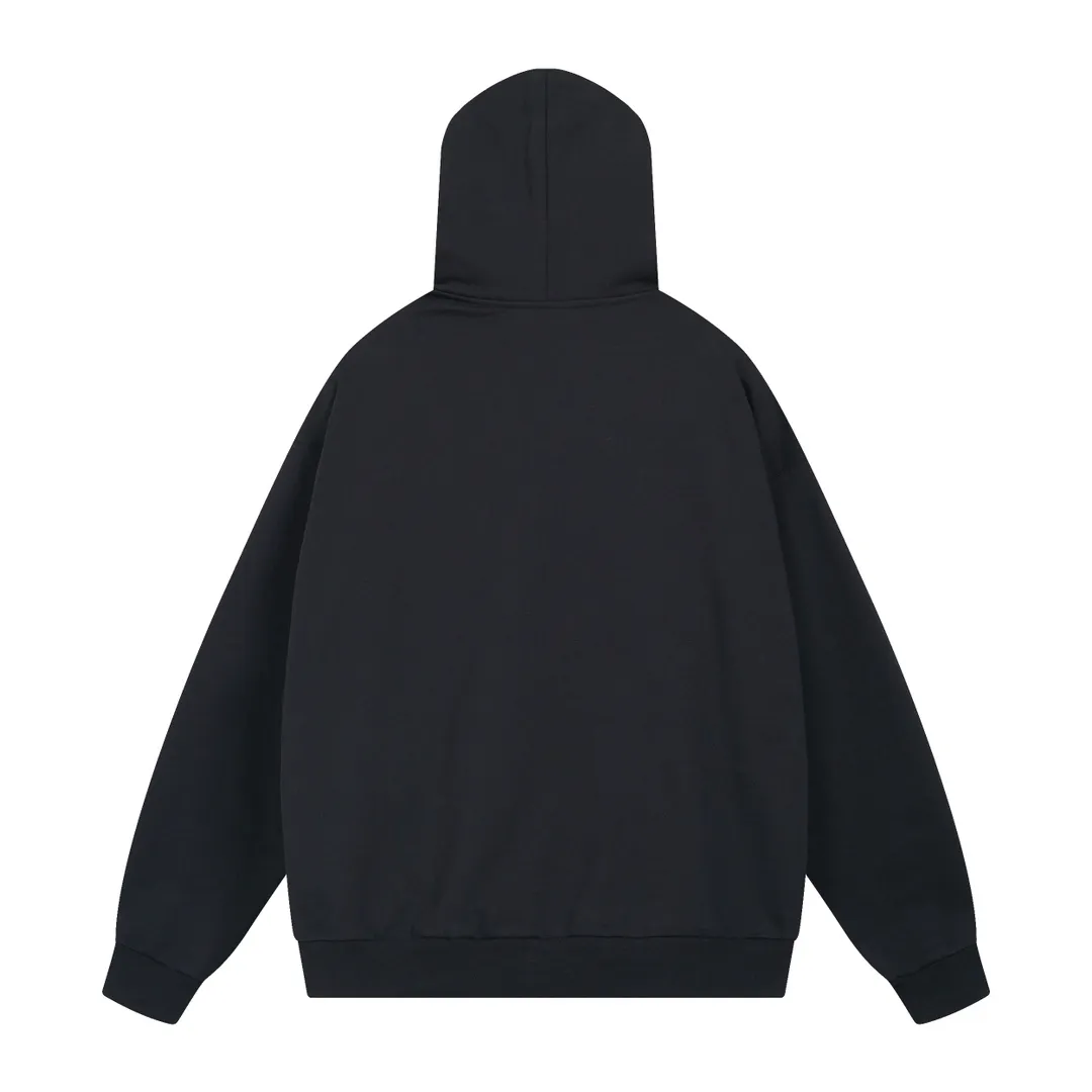 🅿️300 real photos [Top version. Official website quality] BALENCI*GA/Paris. 2024 new classic letter LOGO printed graffiti hooded sweatshirt. Brick cabinets are synchronized. Genuine products are developed at the first time. All fabric colors are available. Printed Y boards are customized. Enjoy printing and comparison! The fabric is made of Paris ZP custom-woven and dyed cotton terry sweatshirt. Weighing 460 grams, the cloth surface is clean. The cloth pattern is clear, soft and comfortable. The threads are dyed with no color difference. The classic LOGO uses environmentally friendly imported materials to print graffiti, and the dot direct spray process creates a three-dimensional effect. Restore brick cabinets, adopt OS loose shoulder style. Same style for men and women. Code: BL238930 Color: black and blue, off-white, size: XS S M L