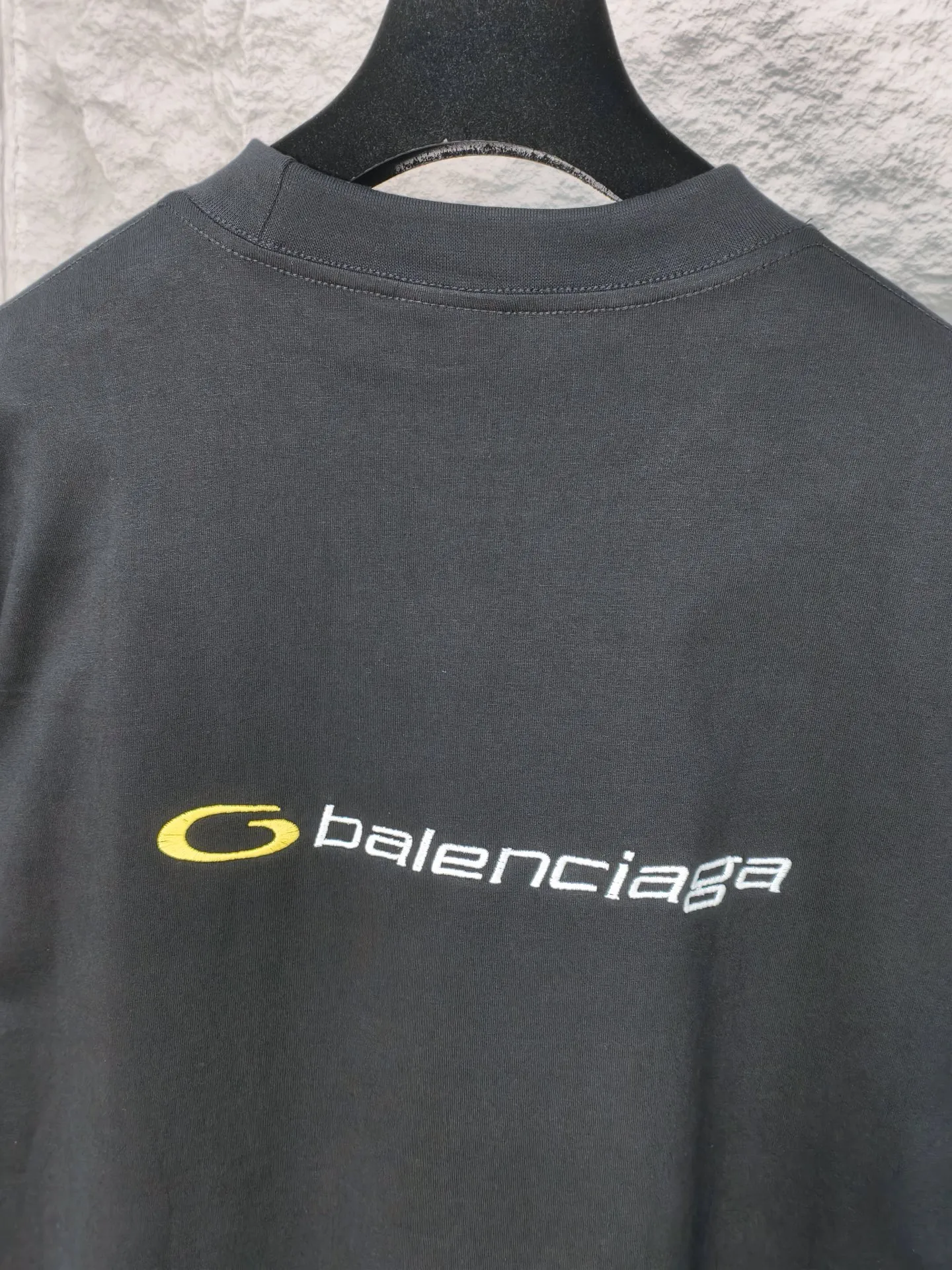🅿️180 9209# Actual pictures Top version [[BALENCIA*GA] Official website quality Paris new classic letter LOGO embroidered short-sleeved T-shirt OS version Loose dropped shoulders Unisex style Fabric: 260g 100% cotton double yarn Craftsmanship: Embroidery on the front and back panels, left and right sleeves Garment washing Shape solid color Color: black fog blue Size: XS S M L