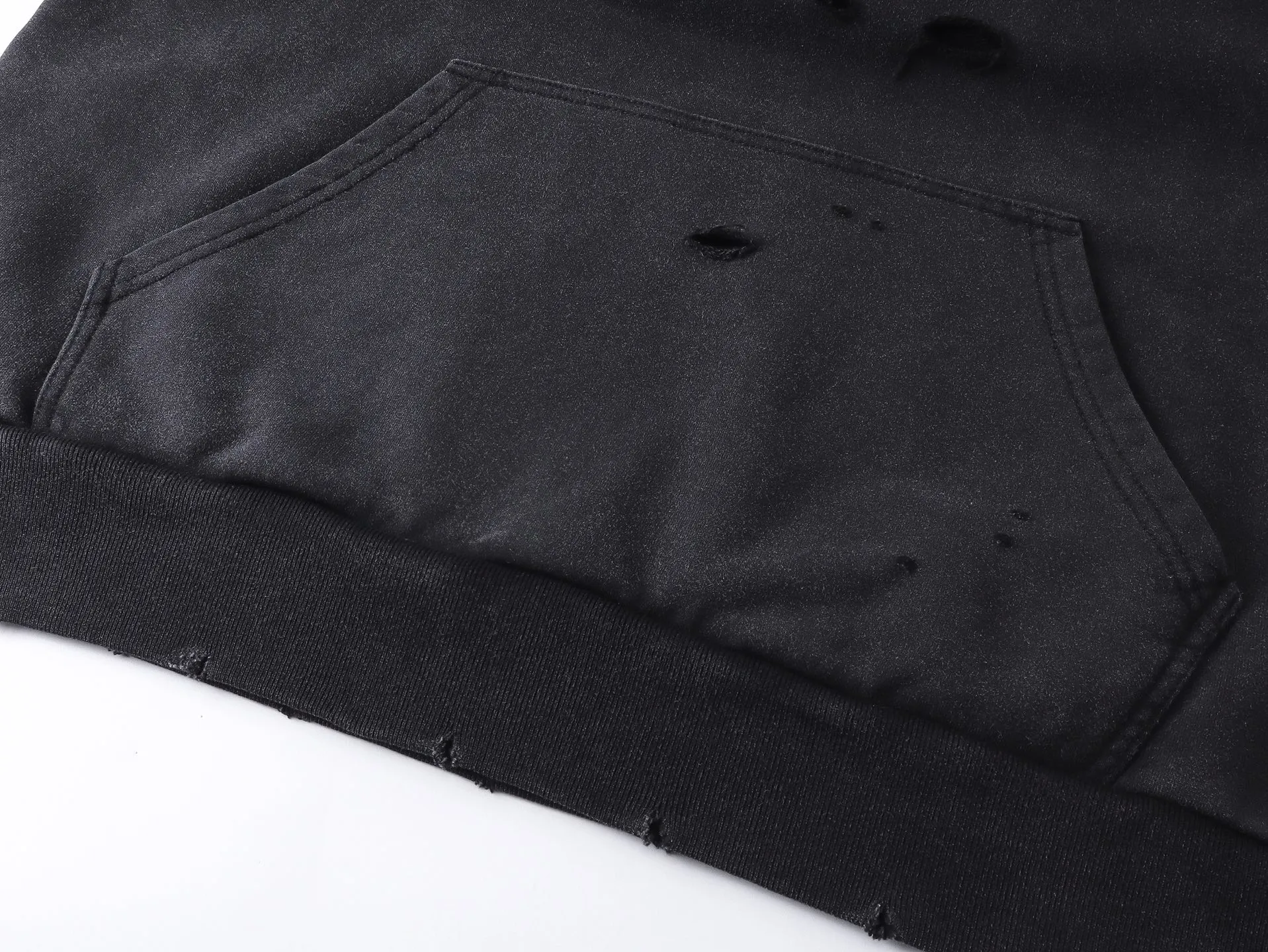 🅿️372 Actual pictures [Top version. Official website quality] BALENCI*GA/Paris BALENCI*GA#25 new model, 3M classic LOGO printed on the chest, washed and worn hooded sweatshirt. Brick cabinet sync. Wash water super heavy process. Welcome to compare. The fabric is made of Paris ZP custom-woven and dyed cotton terry sweatshirt. The weight is 460 grams. The cloth surface is clean. The cloth pattern is clear. It is soft and comfortable. It has good color fastness and is not easy to change color. The threads are woven and dyed with no color difference. The printing uses imported environmentally friendly materials and the letters are three-dimensional. Comparisons welcome. Restore brick cabinet. The version adopts OS loose shoulder style. Same style for men and women. Code: BL258961 Color: Washed black, washed blue Size: XS S M L