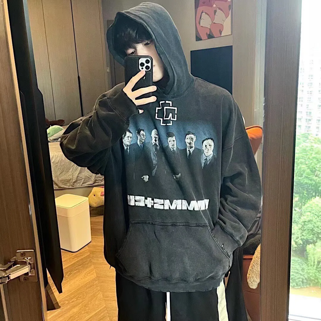 ♻️💯Reference model picture for the upper body❤️Spring and autumn top tested version Balenciaga SS21 German Rammstein band limited edition Balenciaga male and female couple star's same style pure cotton hoodie sweatshirt Custom-woven and dyed 550 grams of vulcanized black fabric The weight of the fabric after washing is up to 1kg /Imported Tajima embroidery The letters are clear /The fried sand process of ready-made clothes makes the fabric slightly white. The whole body positioning is broken. It is so trendy, contemporary, versatile and stylish! /Printing process: Kornit digital printing direct-injection white color is produced at the same time. There are few such machines and technologies in China! It will definitely not fall off. After being soaked in water at 70 degrees for 40 minutes, it did not fall off even after being rubbed with a hand! / The wash labels on the collar are all limited numbers [1-400 numbers] to ensure that each piece of clothing has a different number and is unique! / It takes a full month and a half from getting the sample to the finished product. You can imagine how difficult it is and our original intention. We never waver and must be authentic. Every piece of clothing is only shown to everyone after passing the inspection!  Quantity available, please take advantage of it! This is not just clothes, it is art and pursuit! In order to show the top tested version, the editor specially added a set of detailed supplementary pictures, all of which are original pictures without processing. OverSize version SIZE: XS-L P:530