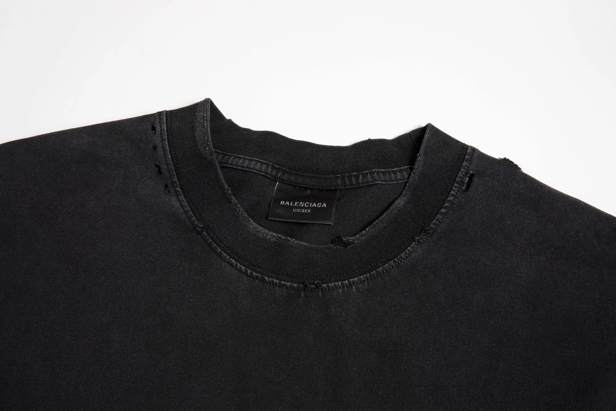 🅿️180 9186# Detailed picture Top version [[BALENCIA*GA] official website quality Paris new 3M artistic letter LOGO printed short-sleeved T-shirt OS version loose dropped shoulders Unisex style Fabric: 260g 100% cotton double yarn Process: front printing Garment washed worn distressed fixed color Color: washed black off-white Size: XS S M L