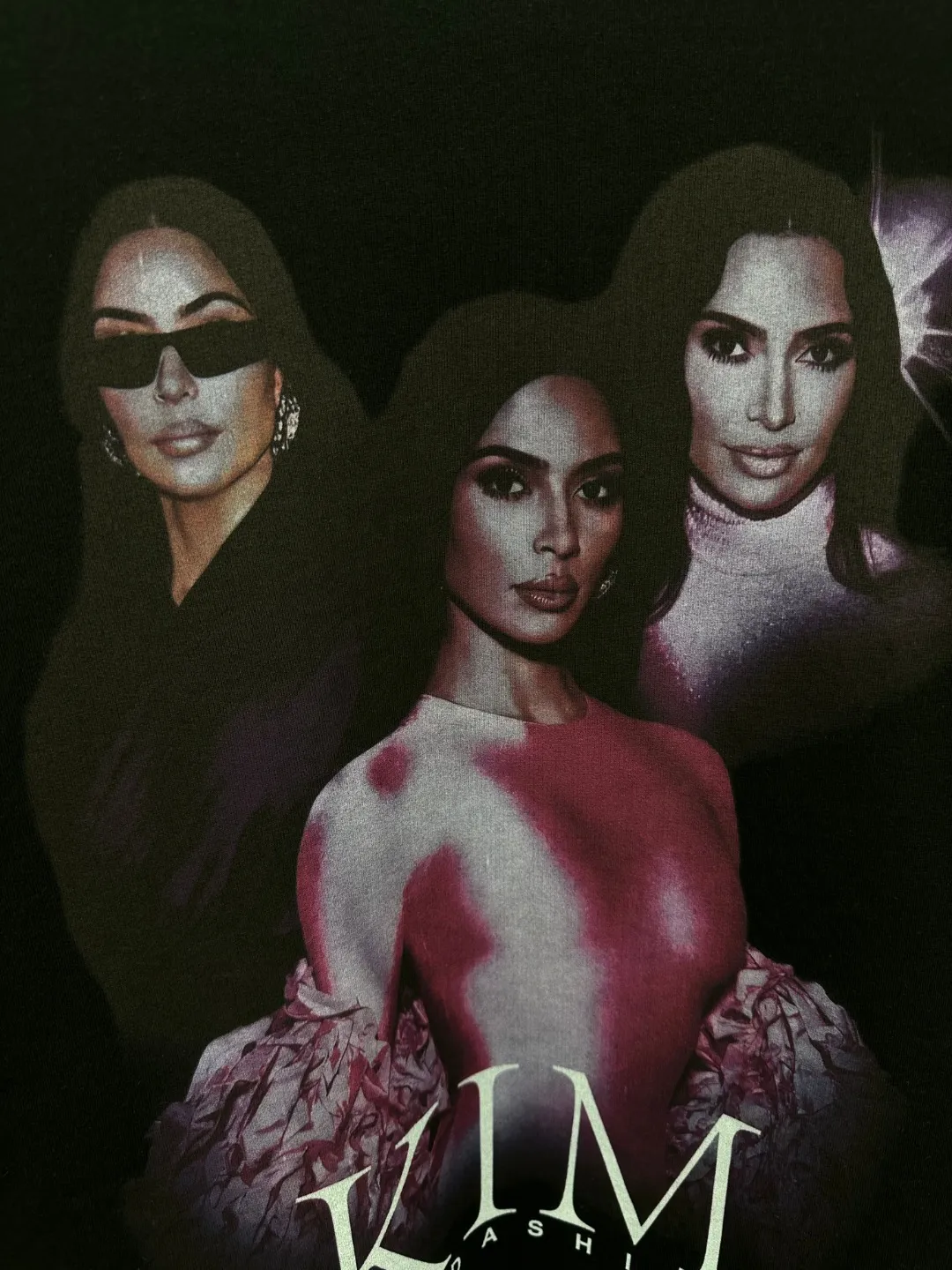 🅿️370 BALENCI*GA Paris Kardashian portrait art style hooded long-sleeved sweatshirt. The front pattern is printed by computer direct printing. The ready-to-wear is washed and worn. Customized matching hardware. The letters are clear. The effect is three-dimensional. Exclusively pattern-woven and dyed 460g fabric. Threads are dyed in the same vat with zero color difference. Brick cabinet synchronization. Welcome to compare. Same style for men and women -Color: Black -SIZE: Xs S M L Style No. 8971#
