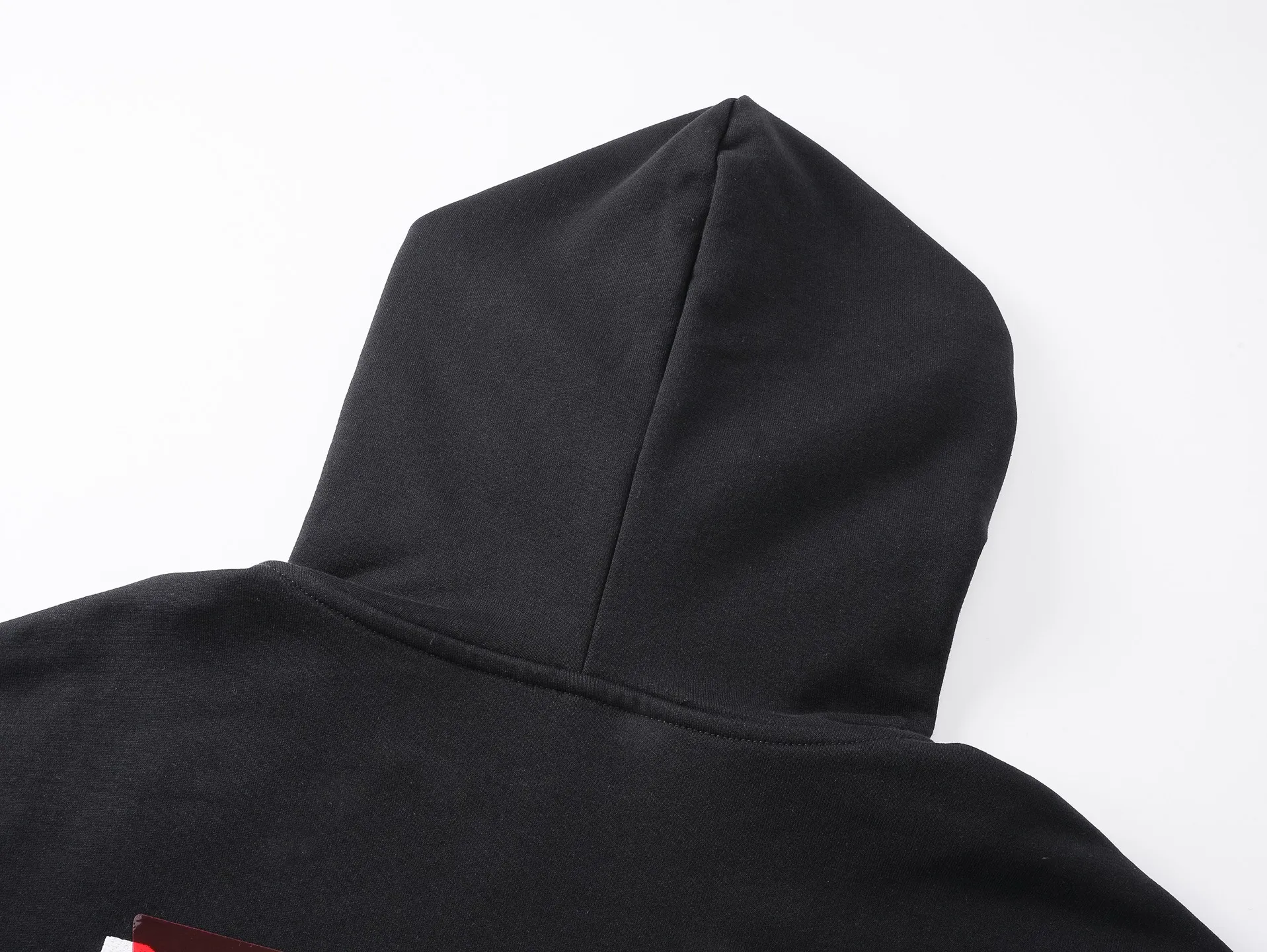 🅿️350 - BALENCI*GA Paris' latest autumn and winter embroidered tape-laminated hooded long-sleeved sweatshirt. The front letters are imported Tajima embroidery machine. The tape is embossed with imported transparent glue. The letters are clear. The effect is three-dimensional. Exclusively woven and dyed 460g fabric. Threads are dyed in the same vat with zero color difference. Brick cabinet synchronization. Welcome to compare. Same style for men and women -Color: Black -SIZE: Xs S M L Style No. 8963#