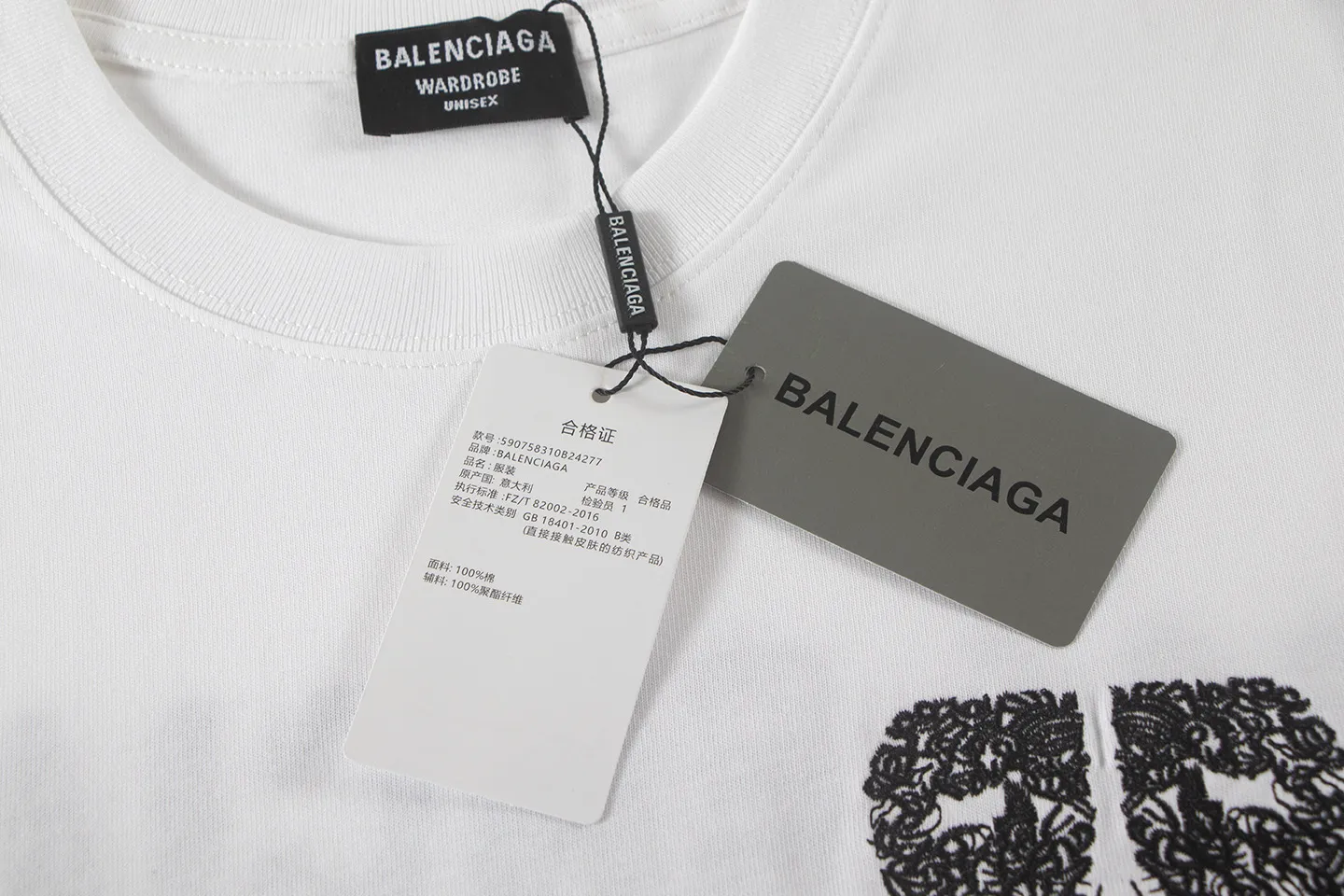 🅿️170 Balenciaga2026 embroidery🪡New T-shirt Material: Made of high version 300g double yarn combed cotton Size: S M L XL Color: black and white Style number: W2808