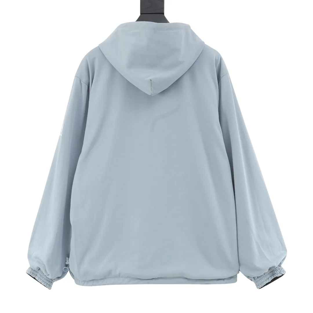 🅿️620 Balenciaga x Under Armor Balenciaga BLCG × UA 25SS cross-border co-branded haze blue reversible jacket Light luxury essential item for daily commuting for men and women Correct version Free comparison Detailed features · Customized matte Taslan jacket fabric · The entire fabric is pre-treated with a waterproof coating · OS ultra-loose silhouette design · The reverse side is made of custom-dyed 360g double-yarn pure cotton terry fabric · Custom-dyed cotton matte tatami embroidery thread · Imported Tajima high-speed embroidery machine high-density machine embroidery, three-dimensional and full · Side zipper pockets hooded design · The reverse side of the sweatshirt is designed with a sweatshirt rat bag · The cuffs are designed with elastic elasticity · The hem is designed with elastic spring buckles to tighten the waist · Open mold customization hardware zipper spring buckle Customized logo hood cord · Zippered pockets on the side of trousers · Three-grade polyester bird’s eye mesh lining · Original main mark washed tag packaging Color: Black Size: 46-52