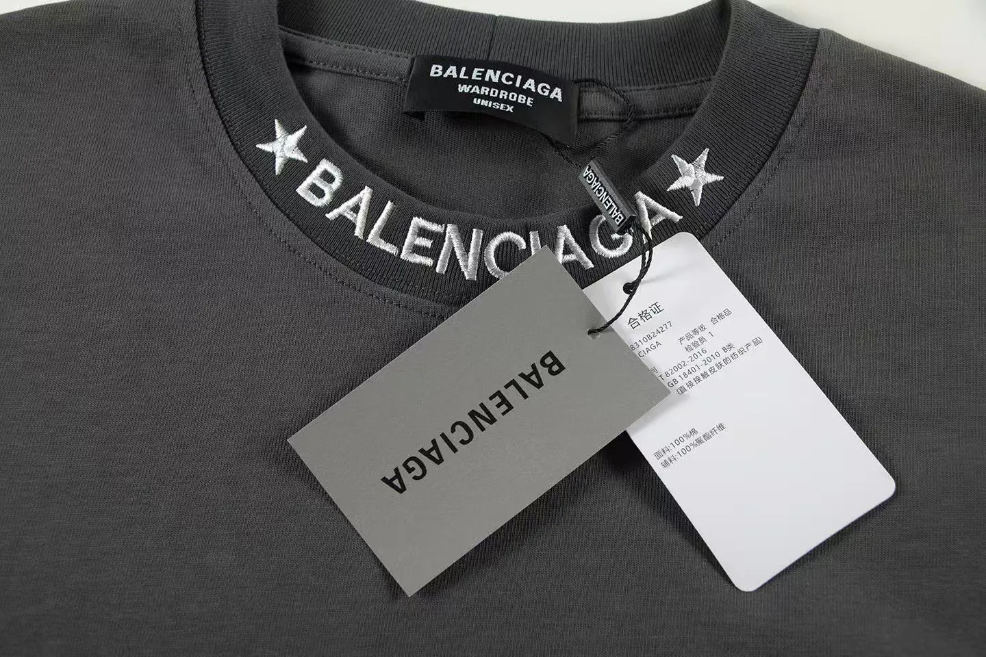 🅿️146 Style: 2026 new Balenciaga embroidered short-sleeved T-shirt Material: High version 300g double yarn combed cotton Size: S～XL Color: Gray Style number: Z032