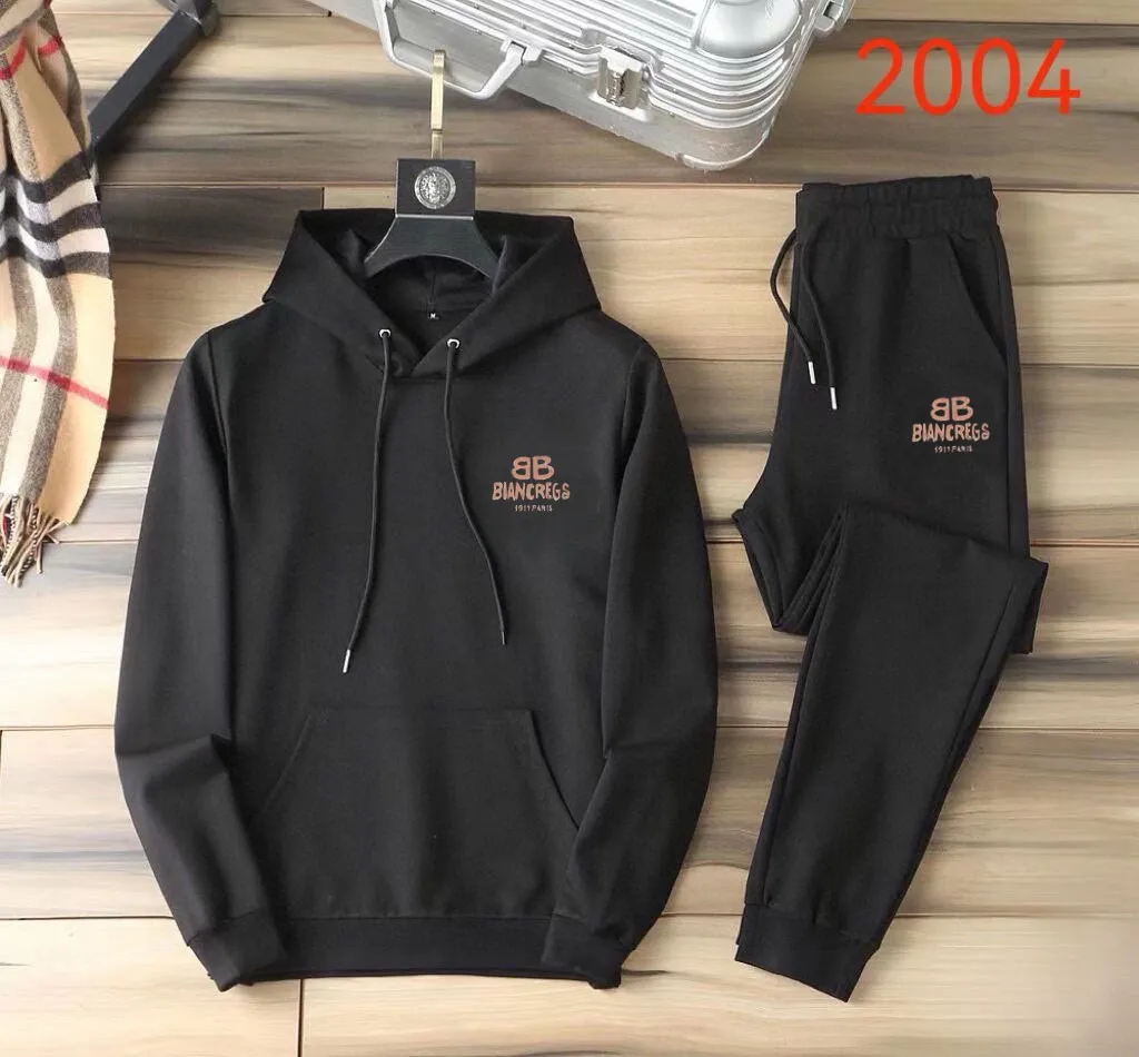 🅿️400 Direct Order [BALENCIAGA] (Fat Man’s Gospel) Hot-selling suit is coming. Focus on the original version of the official website. 2025 new hot-selling cardigan sweater suit. The original order is the best. 🇭🇰The meticulous work of top designers. It is a fitting and perfect upper body effect. 100% natural high-quality Roman cotton, close-fitting comfort, noble and elegant! Original hardware embodies elegance and nobility! Counter size: M-5XL (maximum wear up to 220 pounds)
