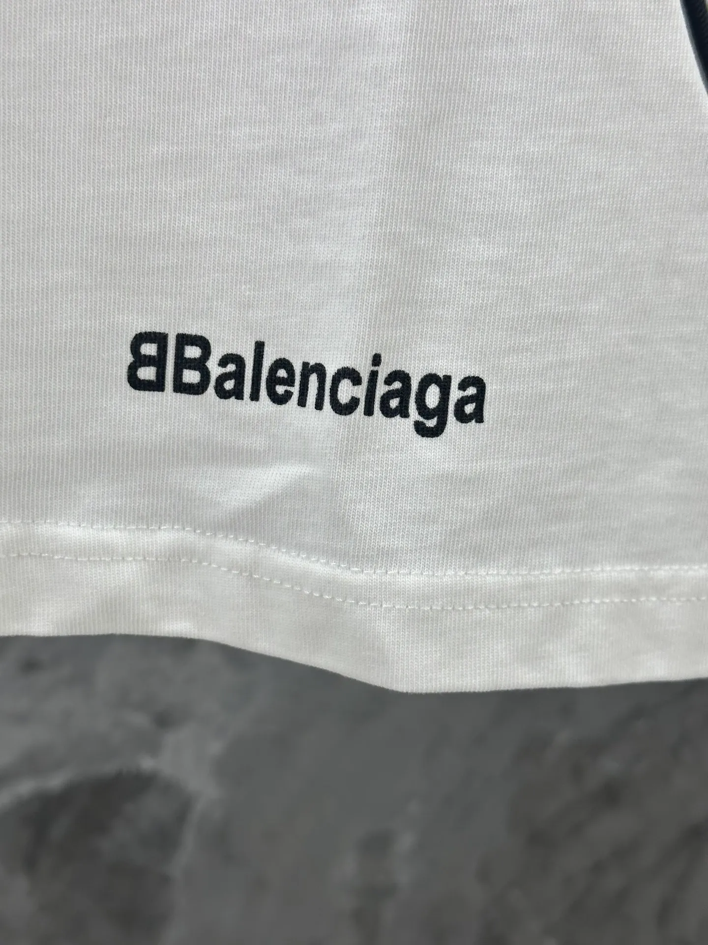 🅿️340 - BALENCI*GA Paris Manchester United co-branded football No. 10 embroidery printed long sleeves, the fabric is made of Paris custom-woven and dyed double-yarn pure cotton fabric. The weight is 280g. The thread is custom-woven and dyed without color difference. The front and rear panels use imported glue screen printing technology + the front and left sleeves use imported Tajima embroidery machine matte light heavy embroidery technology, two high-temperature shaping washes, os dropped shoulders, loose version, same style for men and women! ! -Color: black pink white red -SIZE: XS S M L style number 8606#
