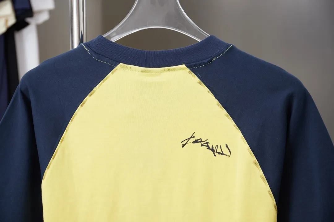 🅿️210 BALELE Balenciaga 25SS early spring new style Contrast color splicing letter logo embroidered short sleeves Light luxury essential item for daily commuting for men and women Correct version Welcome to compare Detailed features · 320g 100% pure cotton double yarn jersey fabric · Custom dyed in the same cylinder, special thickened 32 count double-strand 1X1 thread · Letter logo embroidery · Contrast color stitching on the sleeves · Double-needle sewing and cross-seam technology · Original main mark, washed tag, brand moisture-proof paper packaging Color: white/black/yellow Size: S/M/L/XL