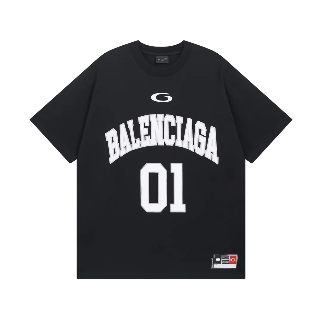 🅿️210 Actual pictures [Top version. Official website quality] BALENCI*GA/Paris.SS25 latest basketball uniform embroidered printed long-sleeved T-shirt. The front embroidery is embroidered and printed using a Tajima computer embroidery machine, the lower left corner is stamped, and the back piece is printed. Brick cabinets are synchronized. Genuine products are developed at the first time. The fabric is made of Paris ZP custom-woven and dyed cotton double yarn. Weighing 260 grams, the cloth surface is clean. The cloth pattern is clear, soft and comfortable. The threads are dyed with no color difference. The printing uses environmentally friendly imported materials, the letters are clear and the effect is three-dimensional. The version adopts OS loose shoulder design. Same style for men and women. Code: BL253626 Color: black, white, orchid, purple, yellow, green. Size: XS S M L