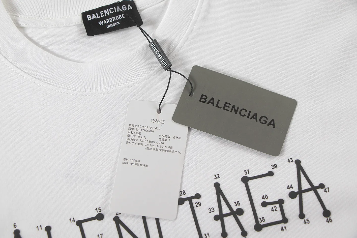 🅿️160 Balenciaga2026 new nail chain T-shirt Material: Made of high version 300g double yarn combed cotton Size: S M L XL Color: black and white Style number: W2805