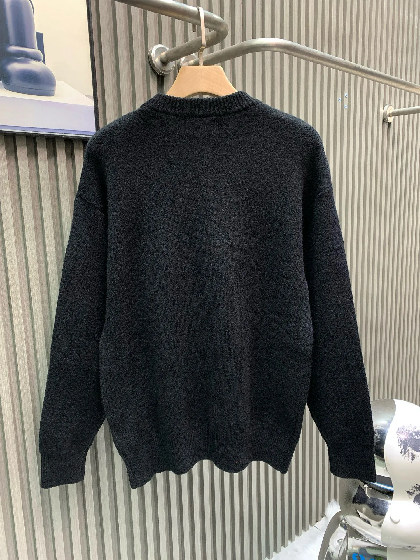 🅿️330 🀄️ BALENClAGA Balenciaga Autumn and Winter New Multi-Language Couple Versatile Knitted Sweater High Version⚠️High Version⚠️ Exclusively launched on the entire network. The versatile style has perfect details. The original fabric is the same style as the Internet celebrity. It feels very comfortable, fashionable and personalized. It is super versatile and good-looking. It is very suitable for both men and women. It is a must-have for everyone. It has three standards.